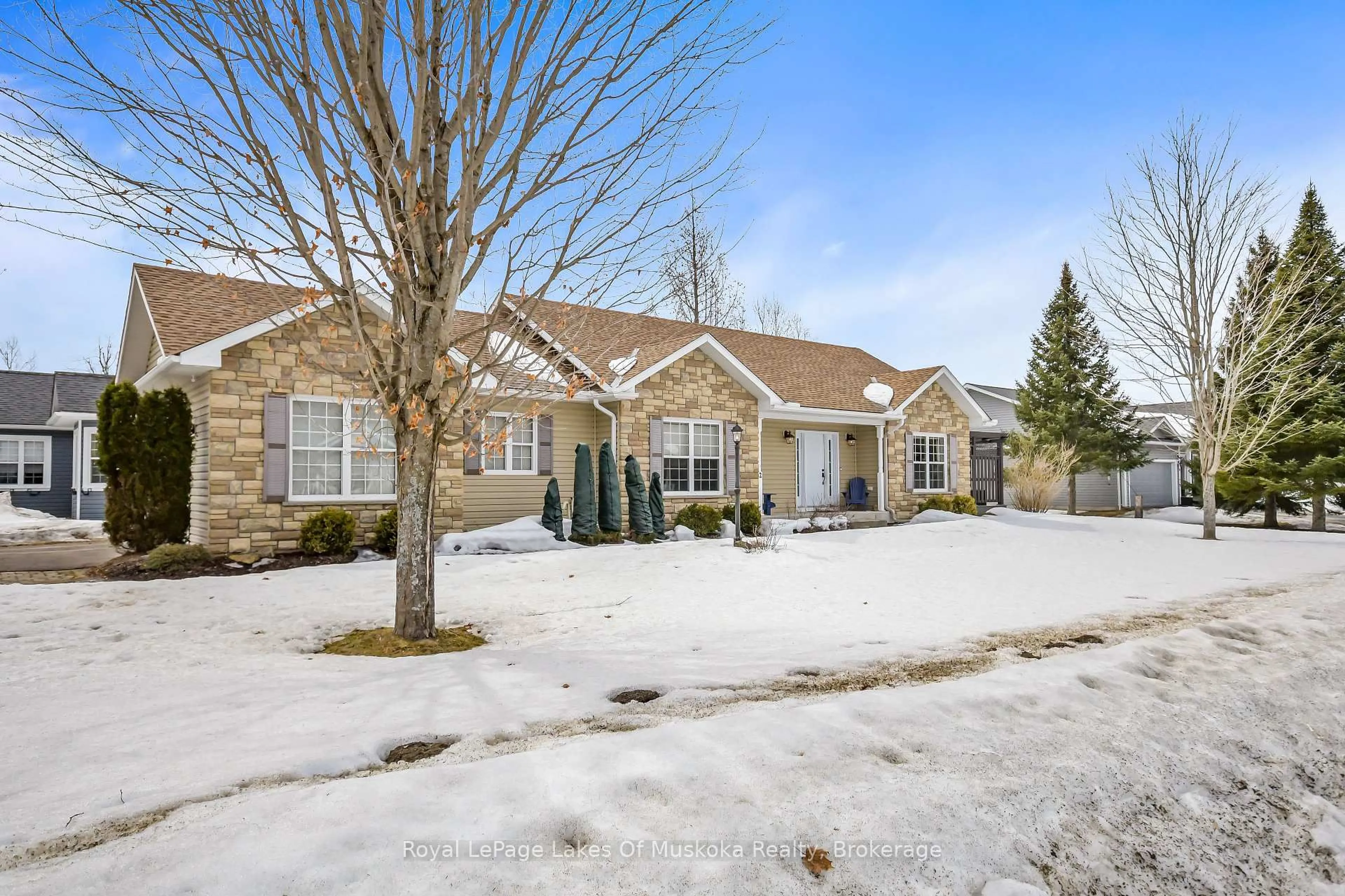 Unknown for 2 Inveraray Crt, Bracebridge Ontario P1L 2G8