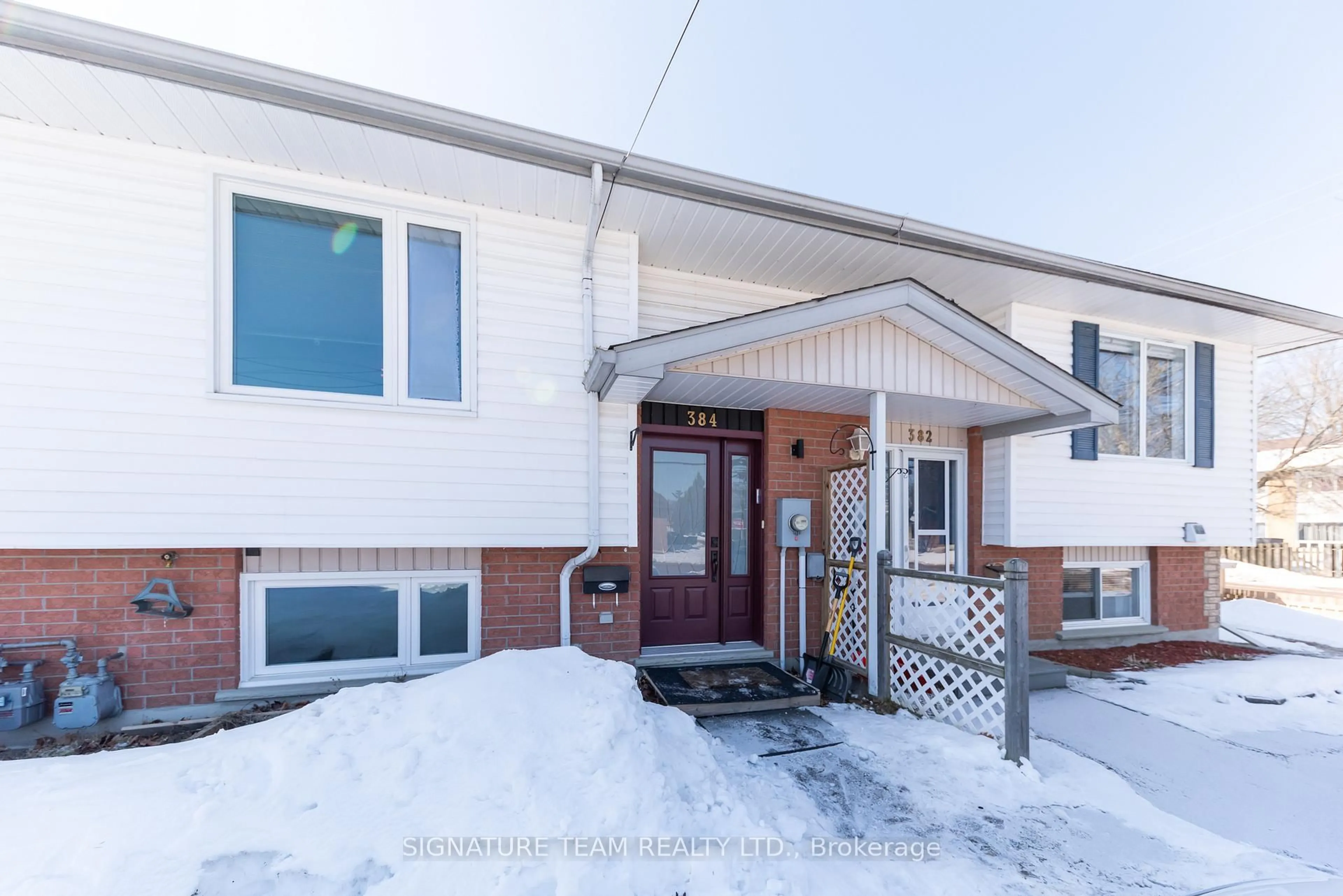 Unknown for 384 Morris St, Pembroke Ontario K8A 8N3