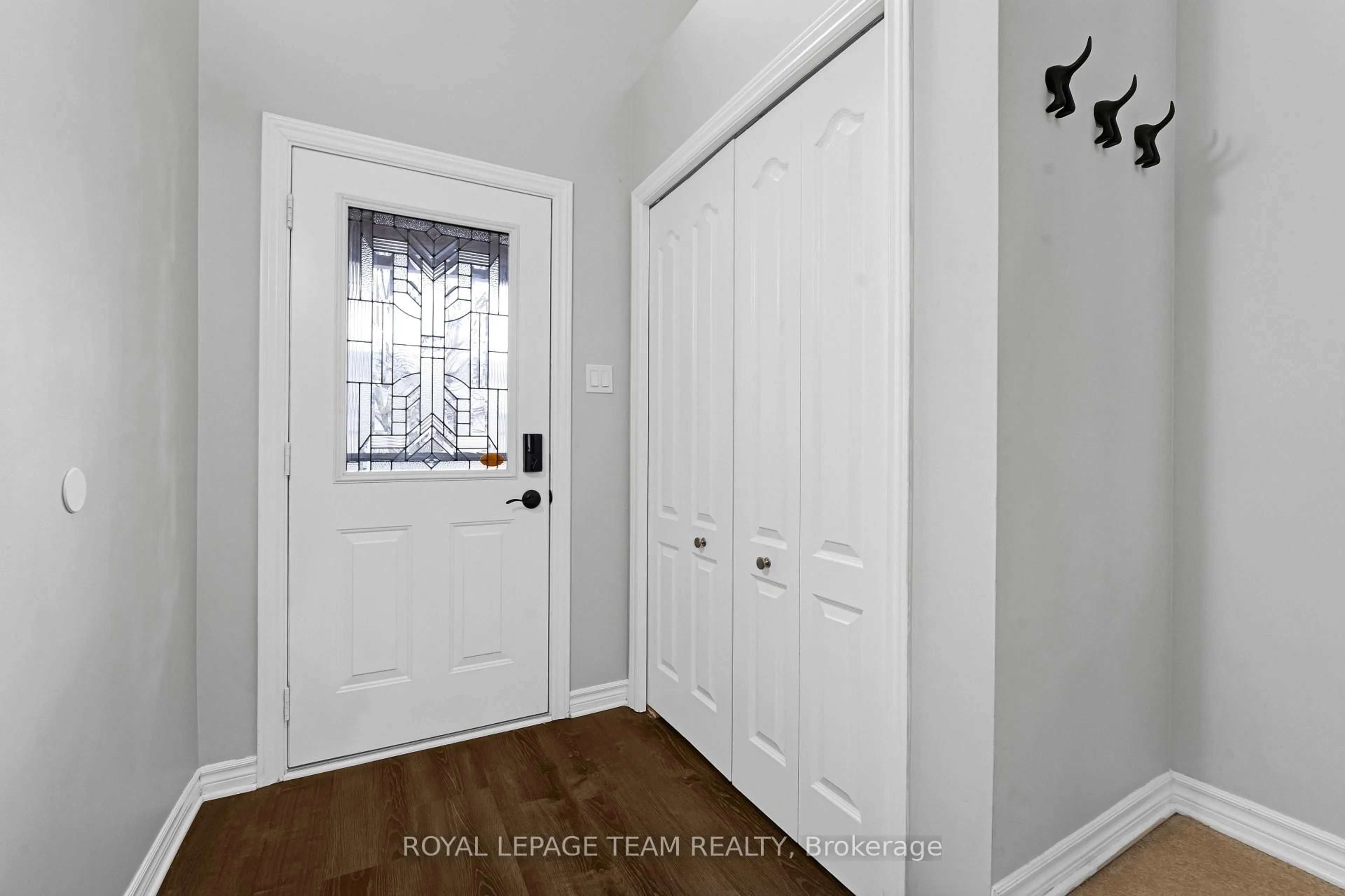 Indoor entryway for 4 John Findlay Terr, Arnprior Ontario K7S 3Z3