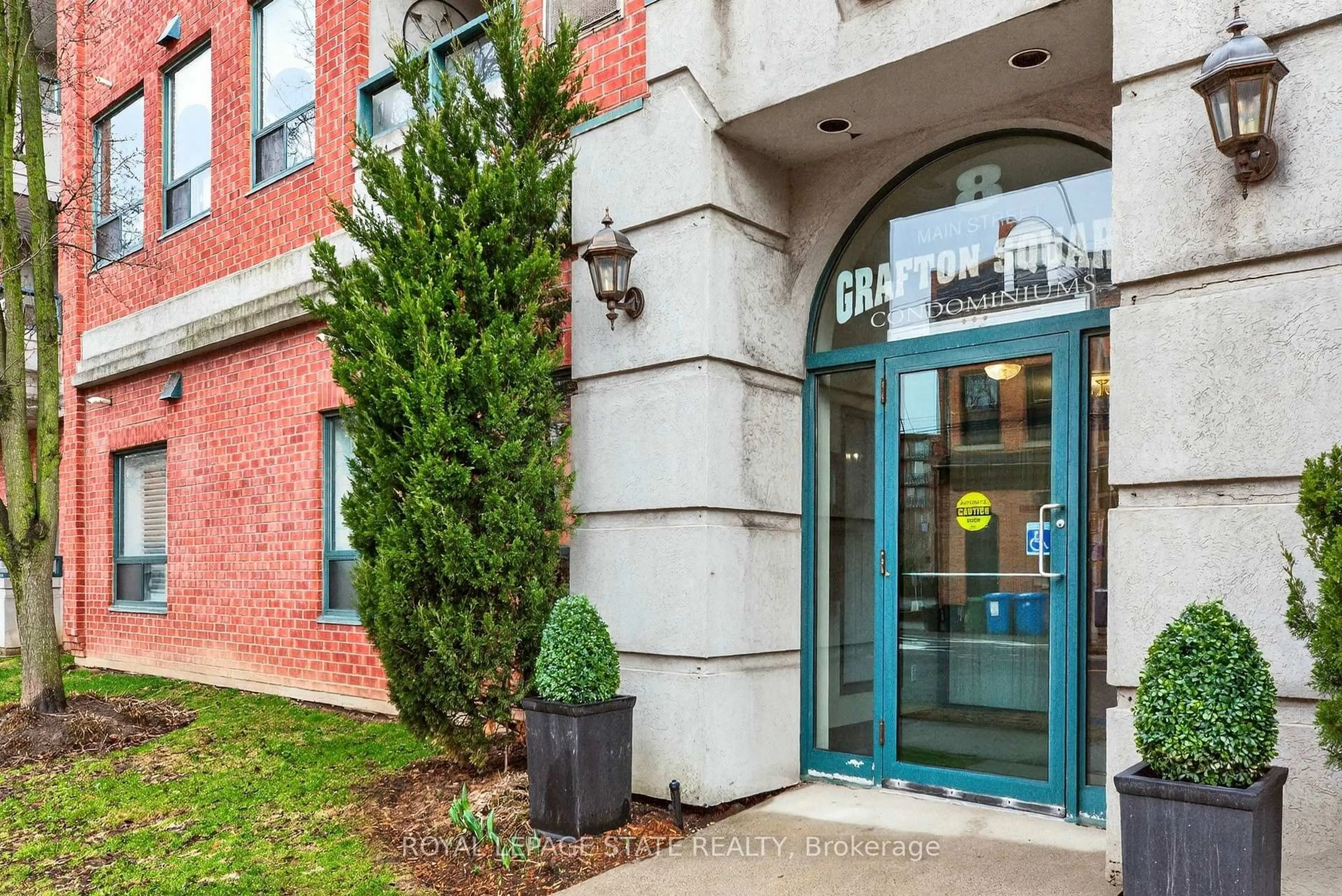 Indoor foyer for 8 Main St #101, Hamilton Ontario L9H 2P6