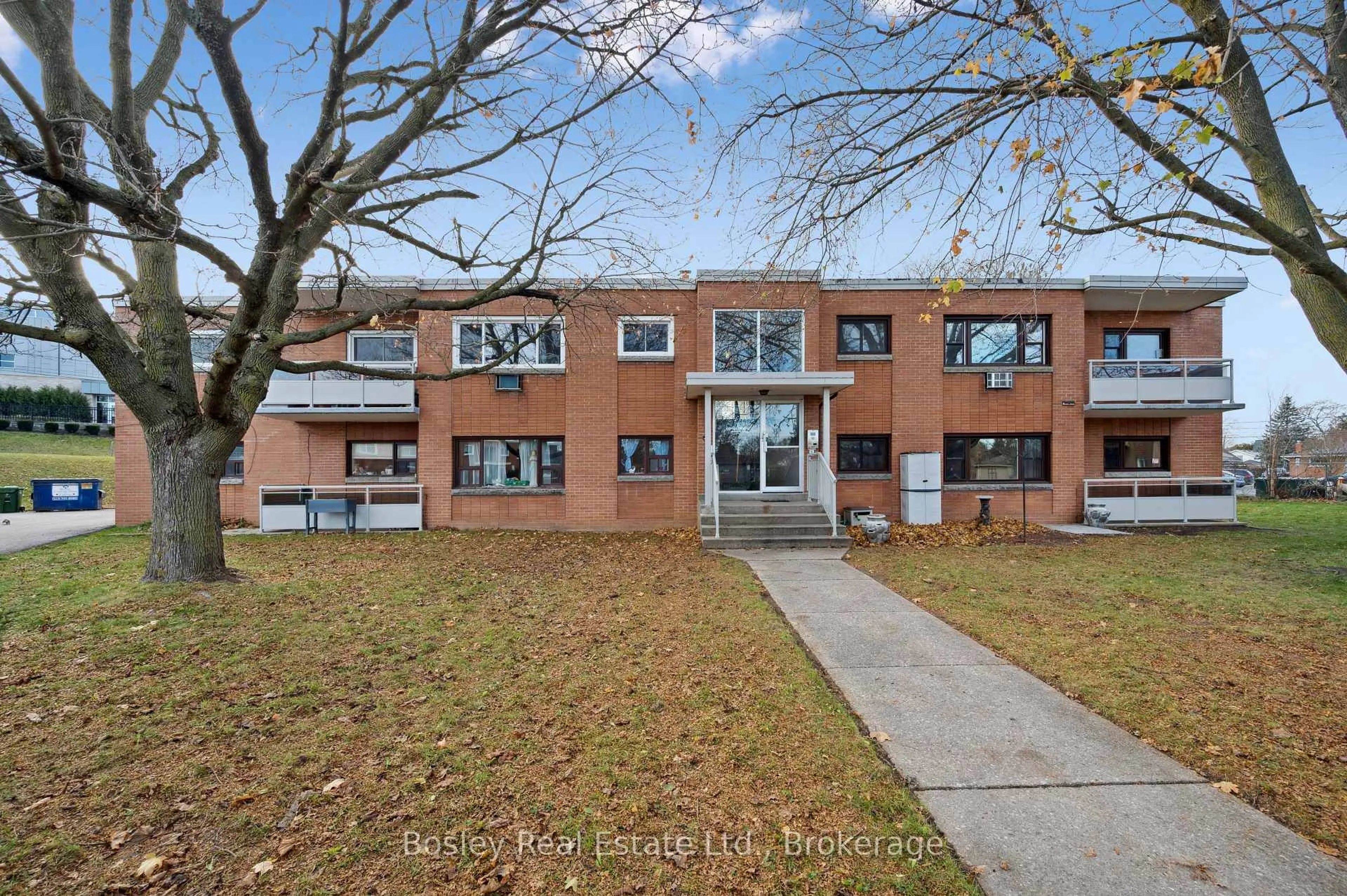 Home with brick exterior material, building for 1 Sunnylea Cres #2, Guelph Ontario N1E 1W1