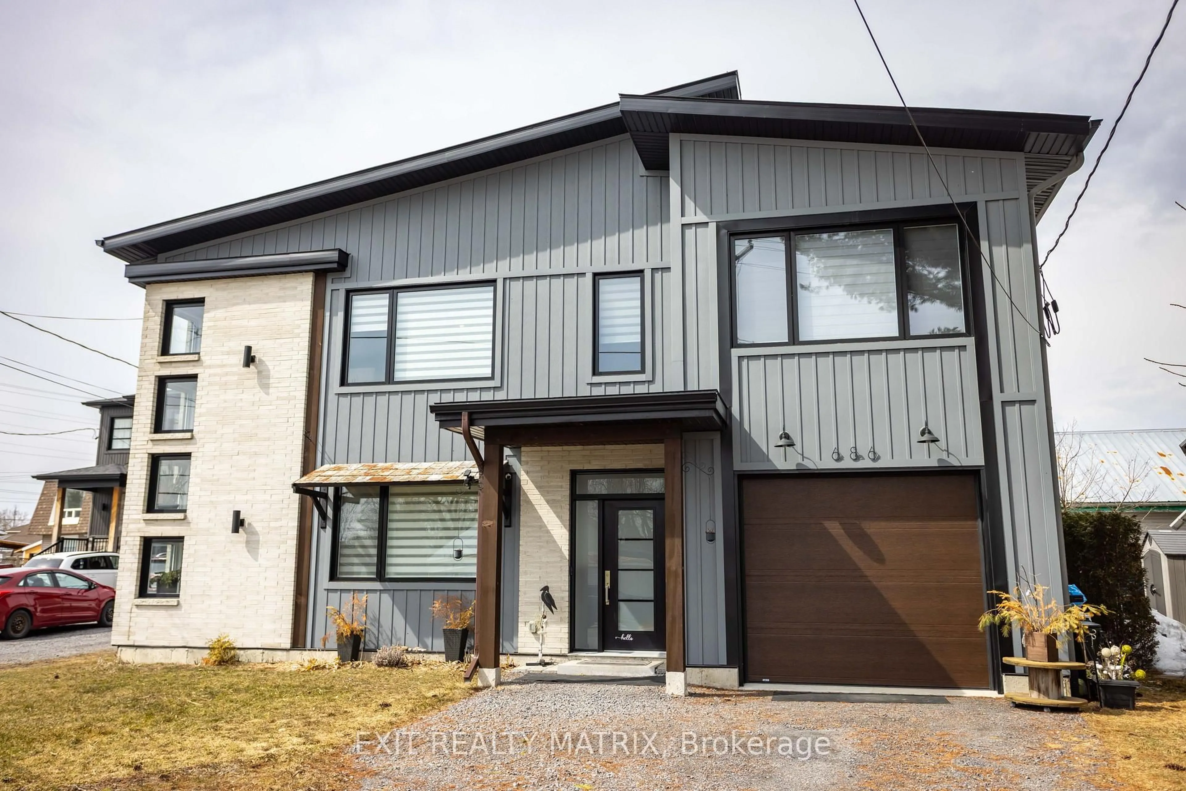 Home with brick exterior material, street for 686 ST ISIDORE Rd, Casselman Ontario K0A 1M0