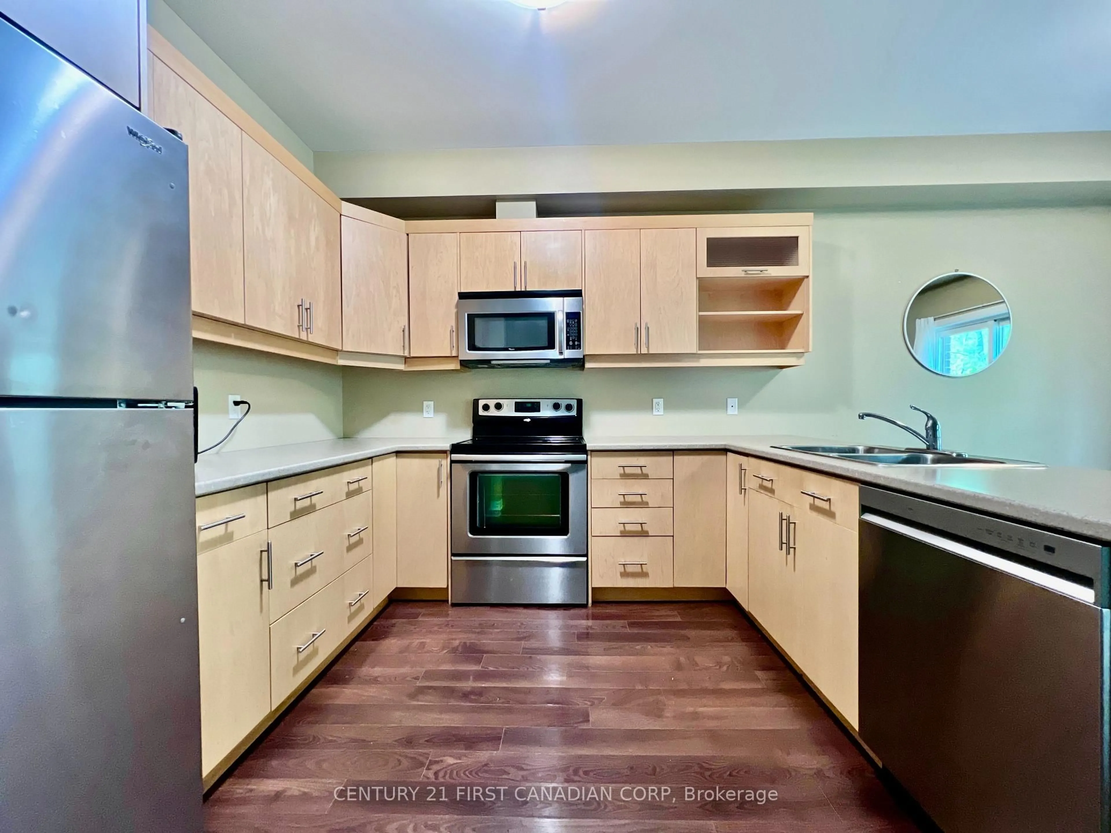 Standard kitchen, unknown for 112 North Centre Rd #45, London North Ontario N5X 0G9