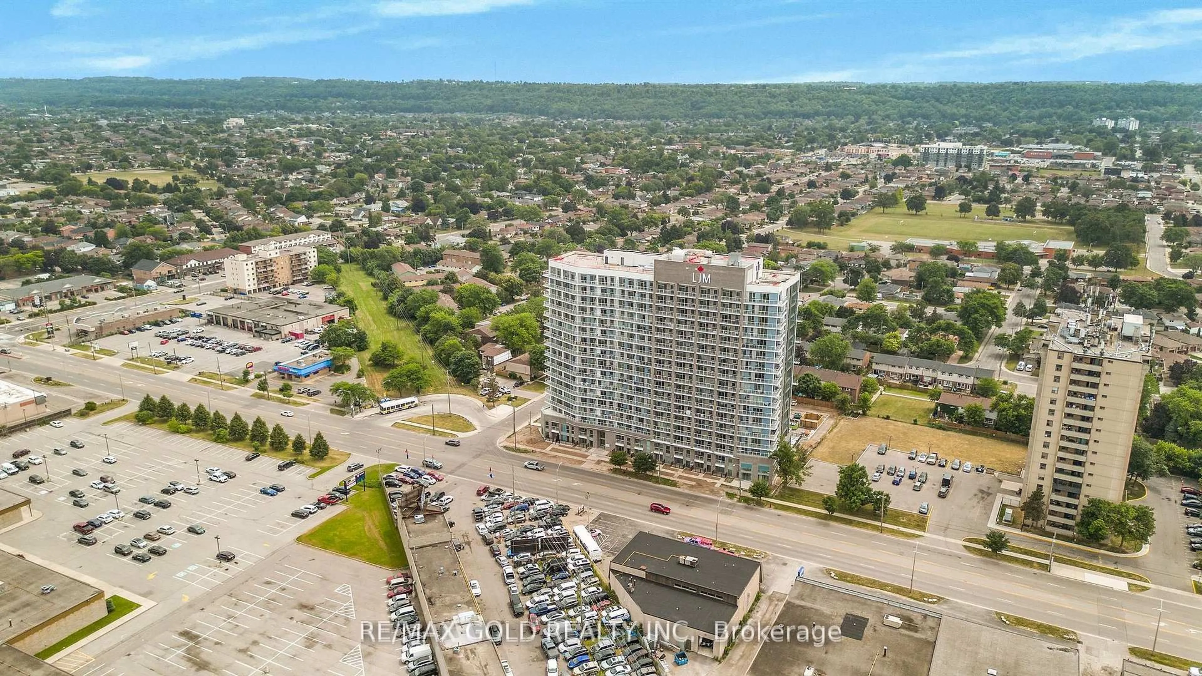 A pic from outside/outdoor area/front of a property/back of a property/a pic from drone, city buildings view from balcony for 2782 Barton St #803, Hamilton Ontario L8E 0L3