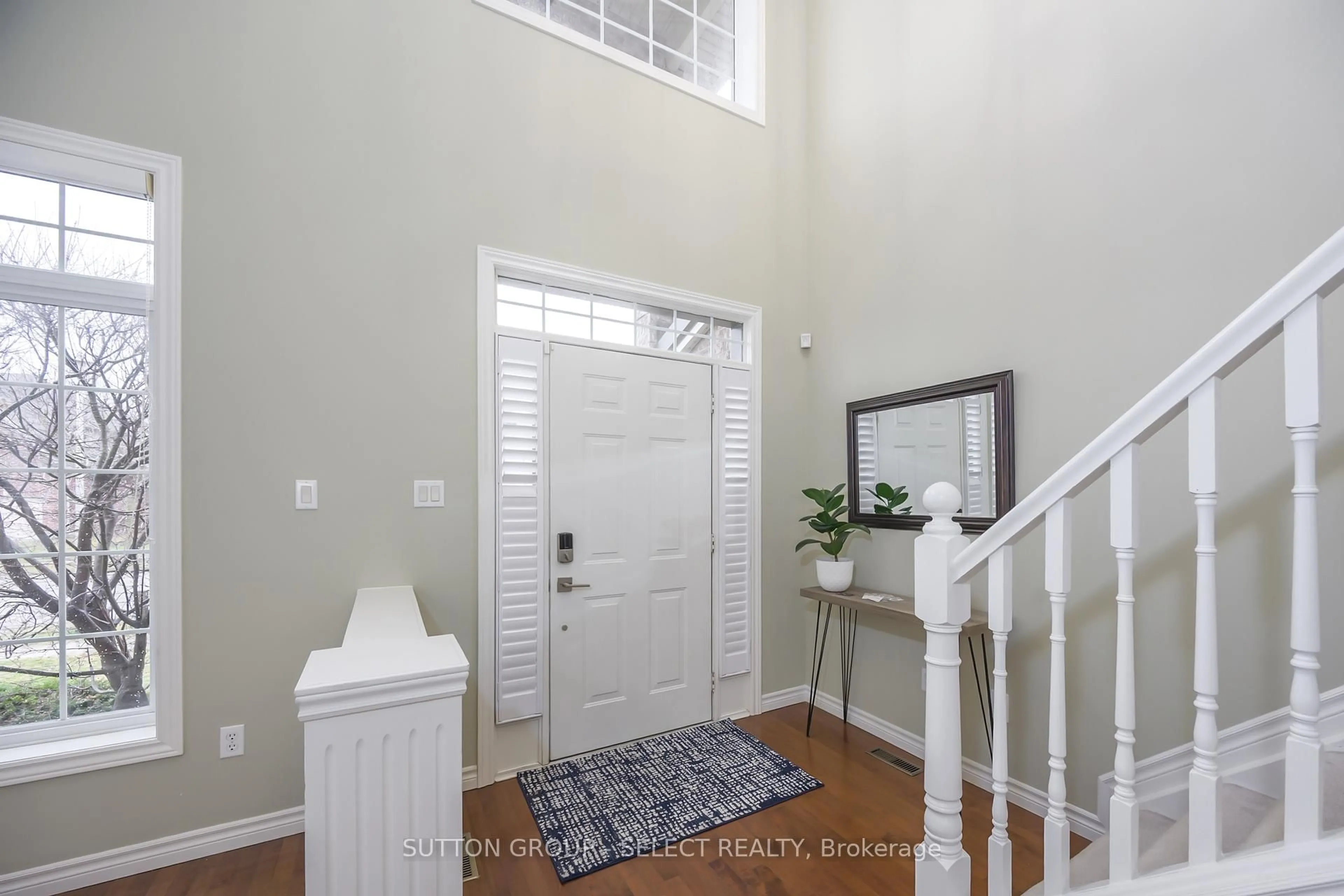 Indoor entryway for 294 Berryhill Dr, London North Ontario N5X 4M4