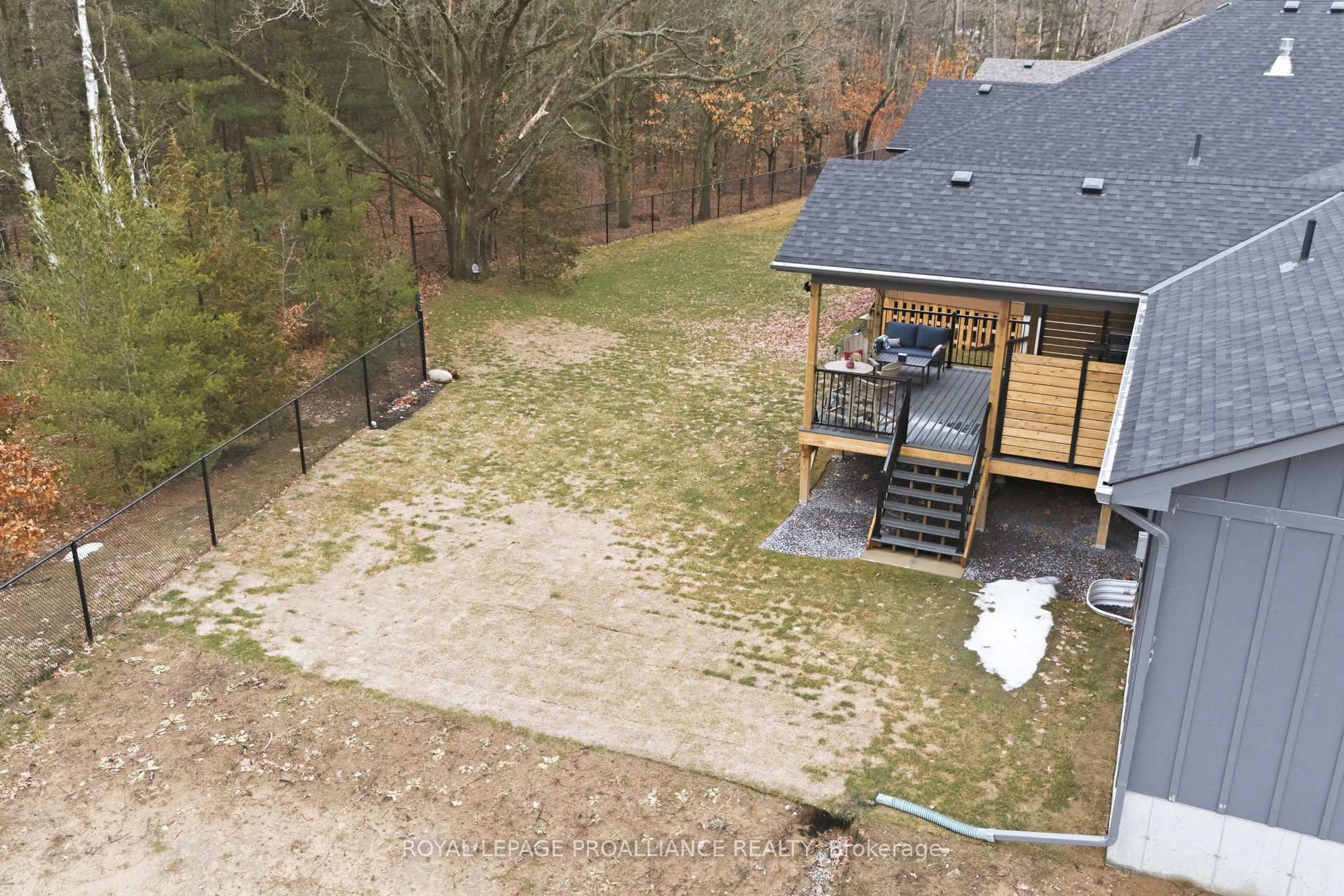 A pic from outside/outdoor area/front of a property/back of a property/a pic from drone, unknown for 48 Deerview Dr, Quinte West Ontario K8V 0L8