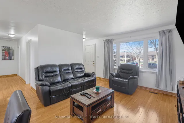 1911 CRYSTAL Cres, London East 5