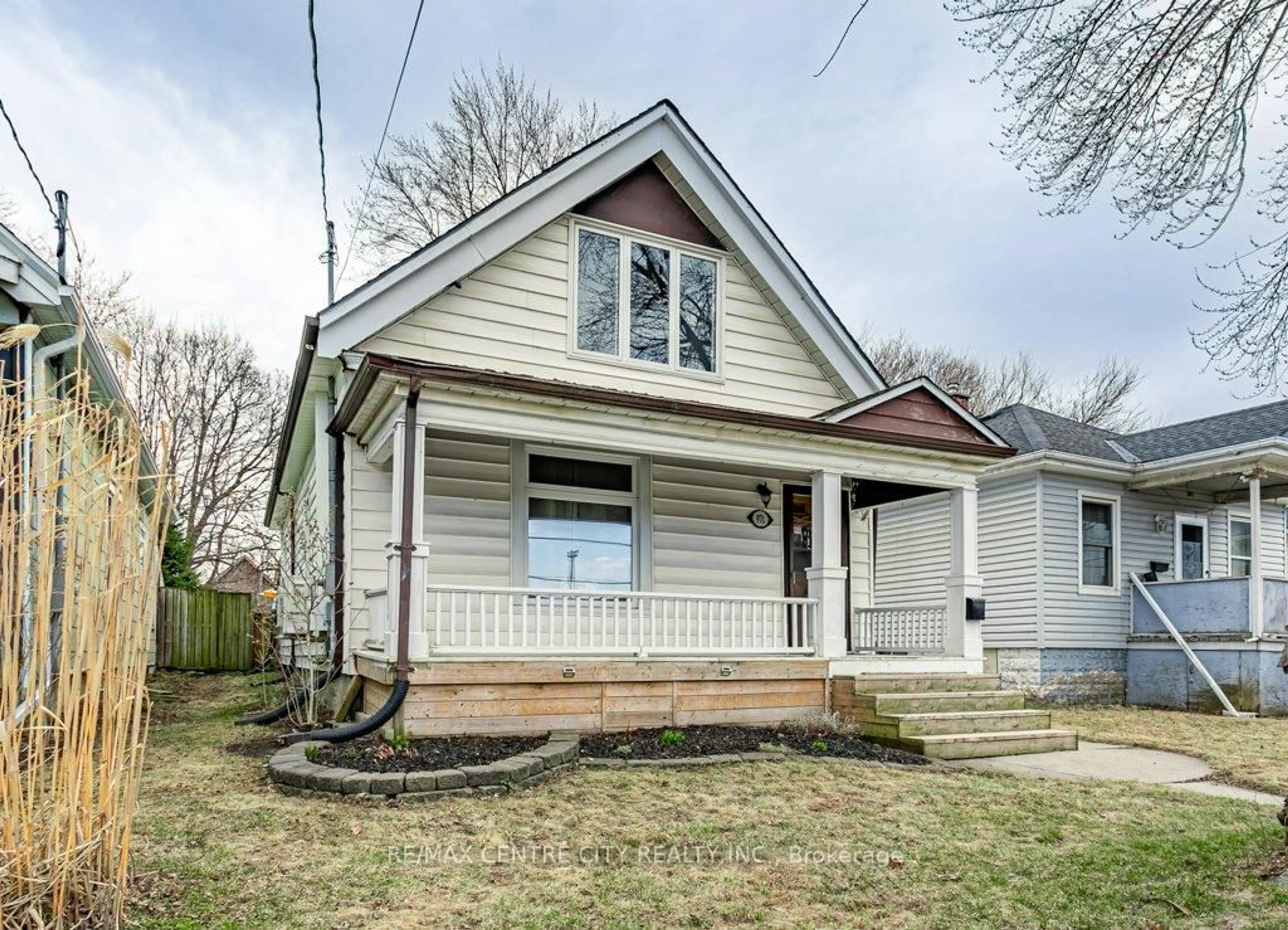 Unknown for 971 Elias St, London East Ontario N5W 3P5