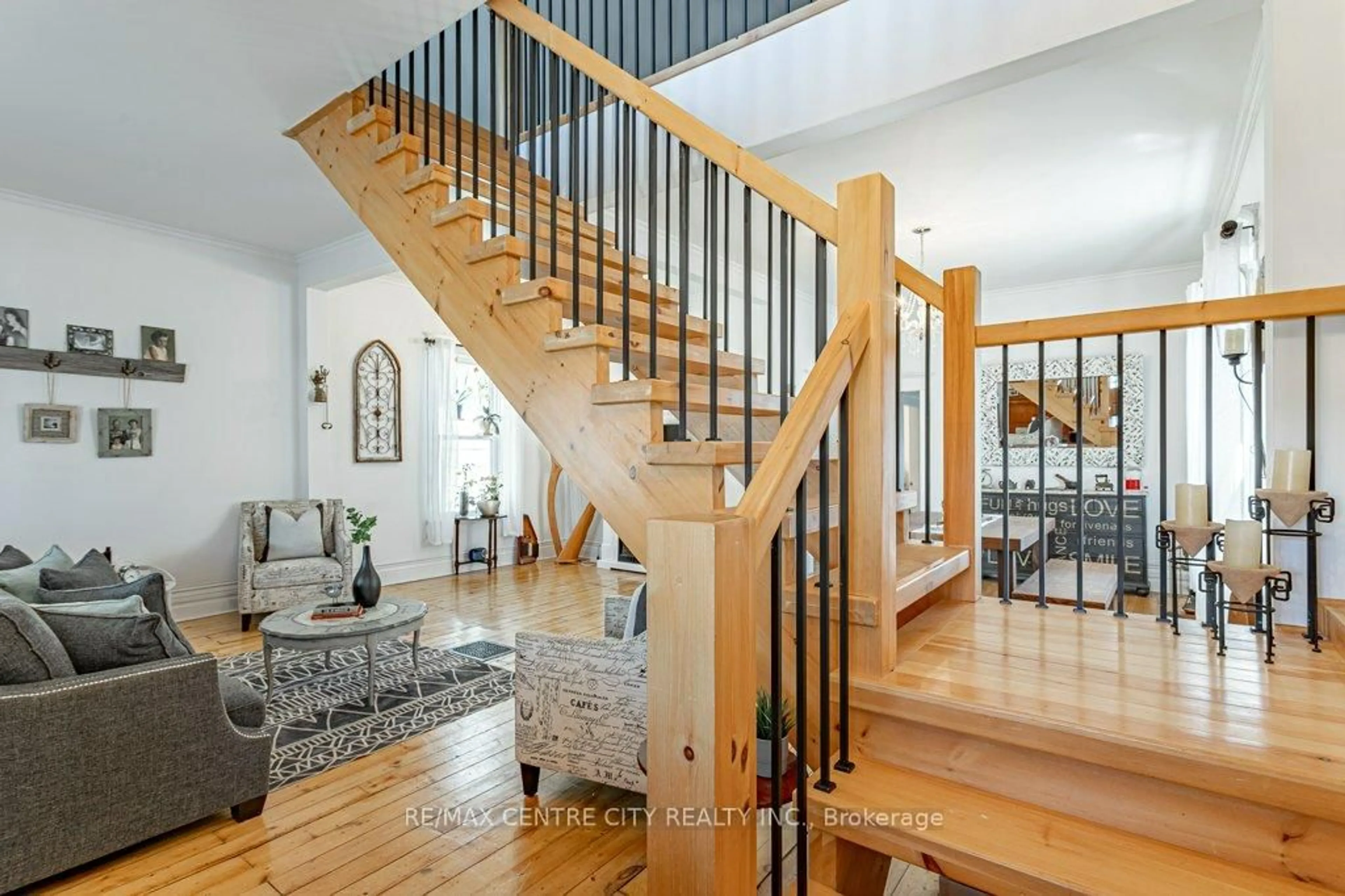 Stairs for 971 Elias St, London East Ontario N5W 3P5