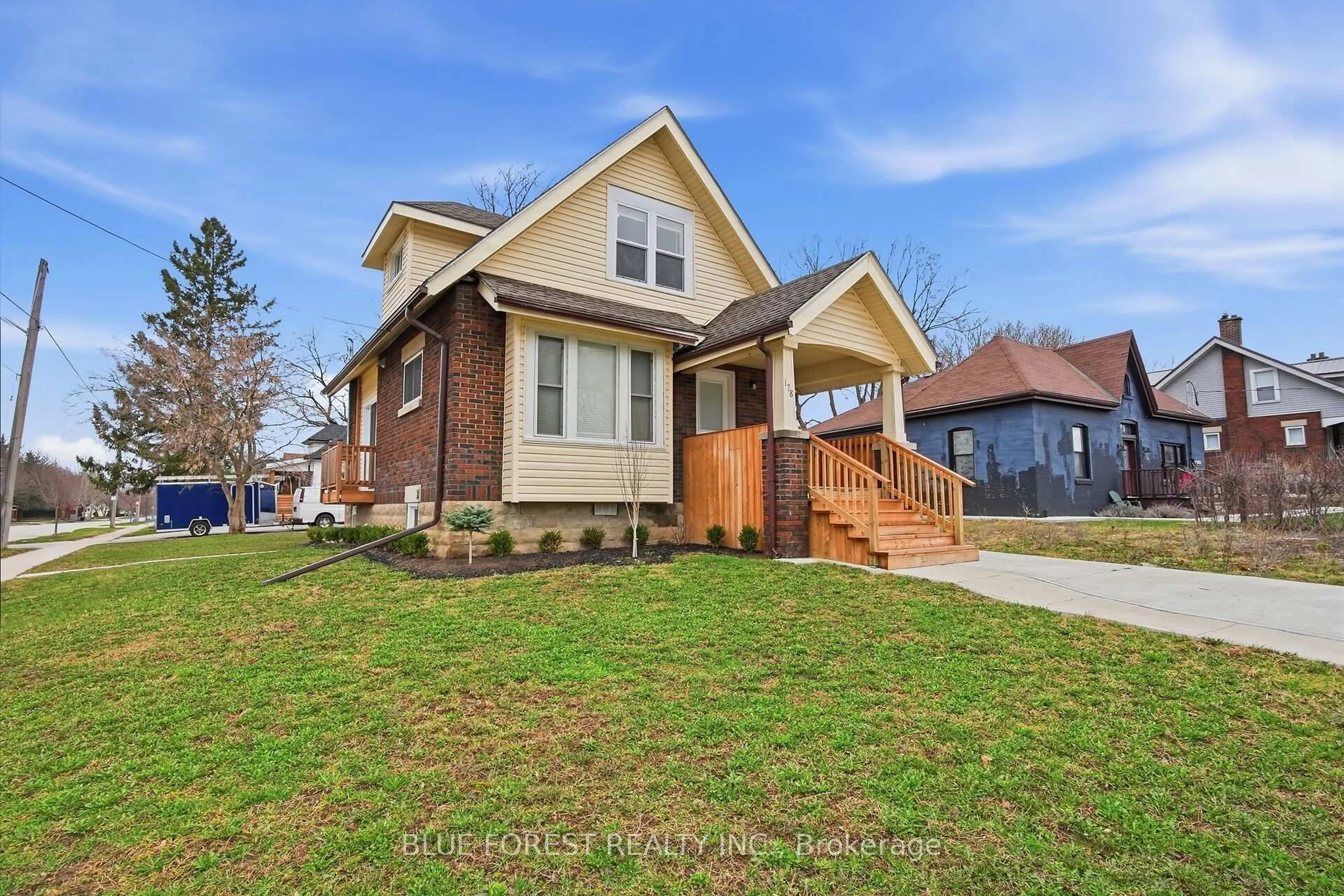 Home with brick exterior material, street for 178 Thompson Rd, London South Ontario N5Z 2Y8