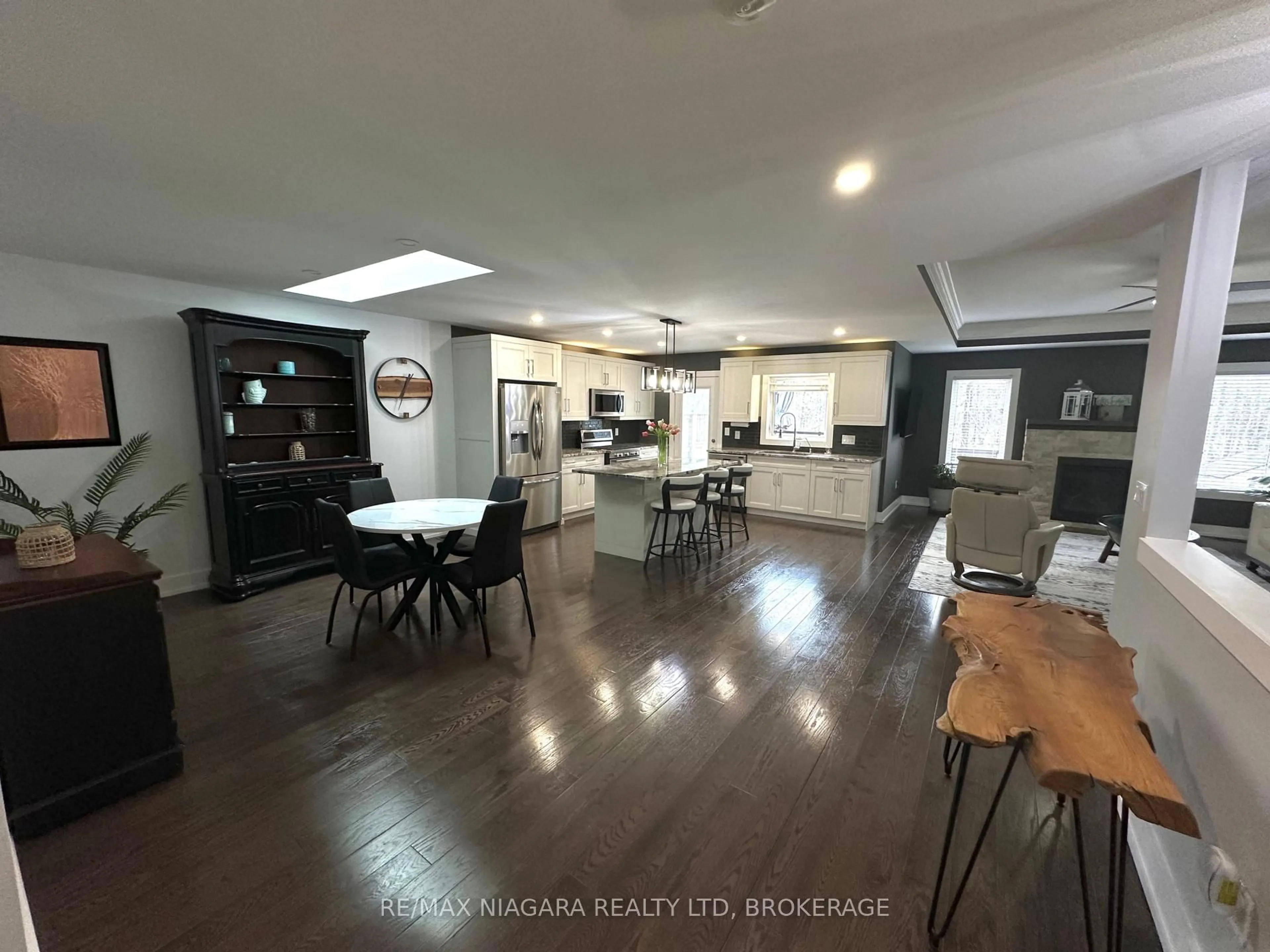 Open concept kitchen, unknown for 30 Renfield St, Port Colborne Ontario L3K 0A7