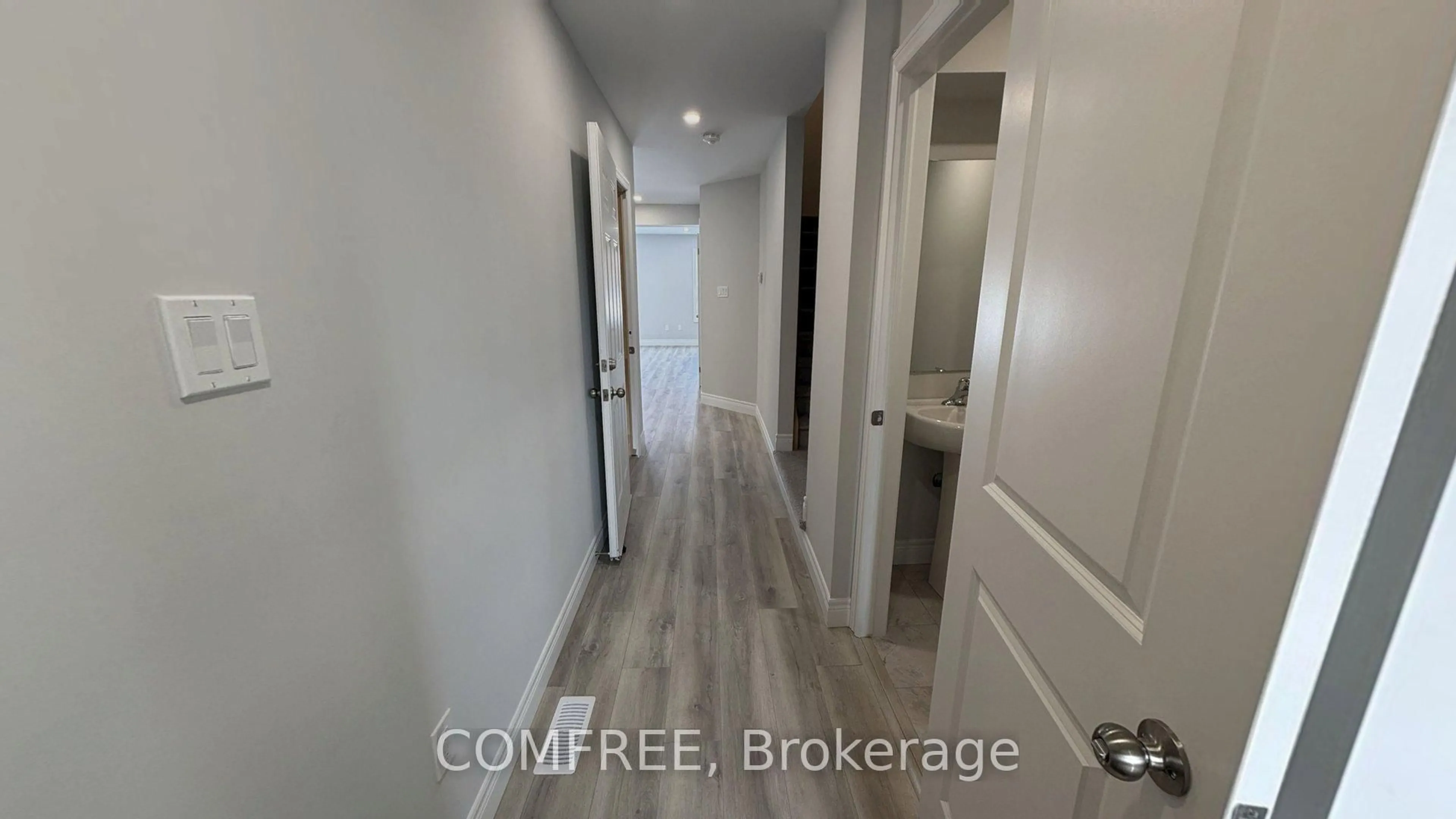 A pic of a room for 31 McConnell Cres, Bracebridge Ontario P1L 0N7