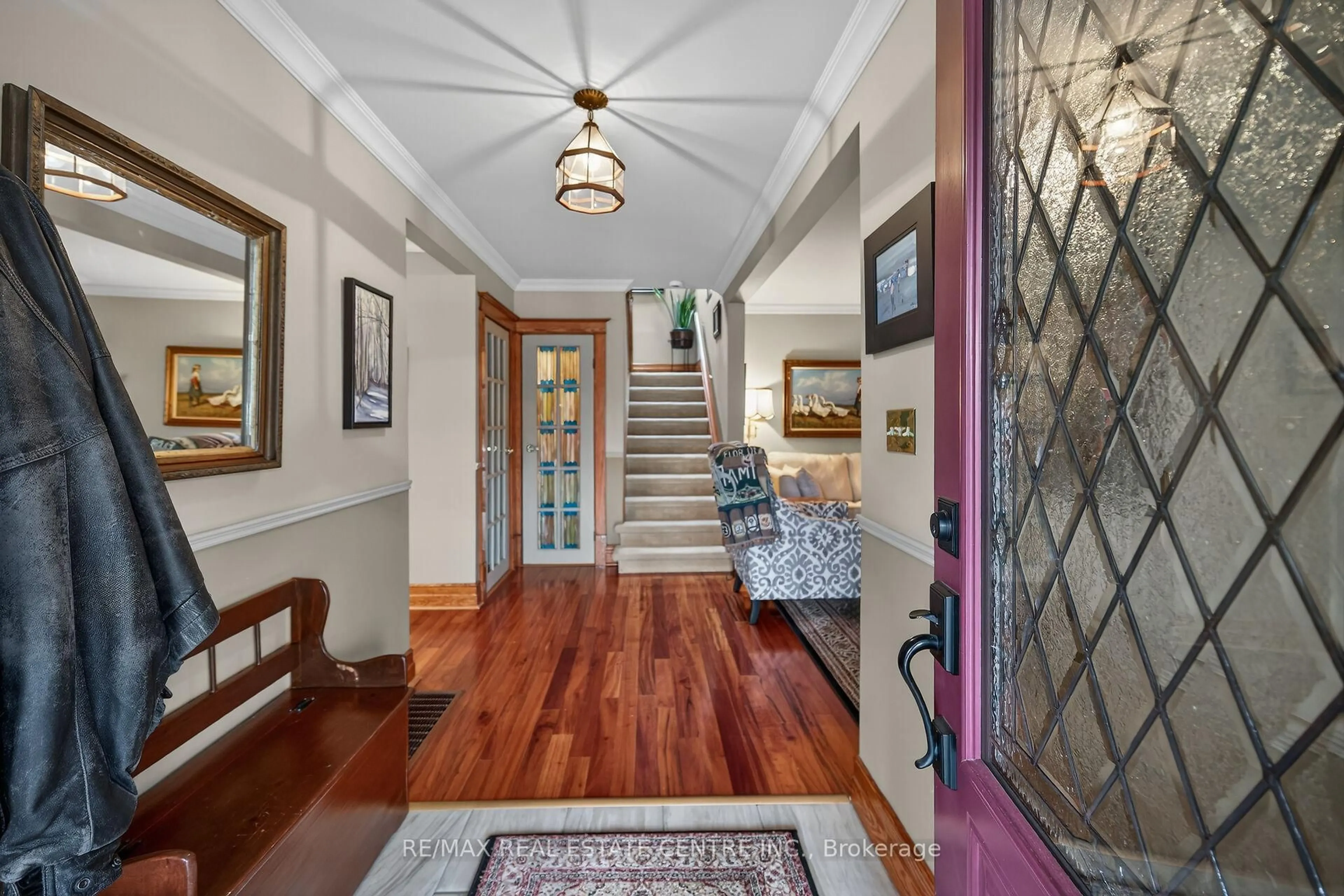 Indoor entryway for 3 Second St, Hamilton Ontario L8G 1R4