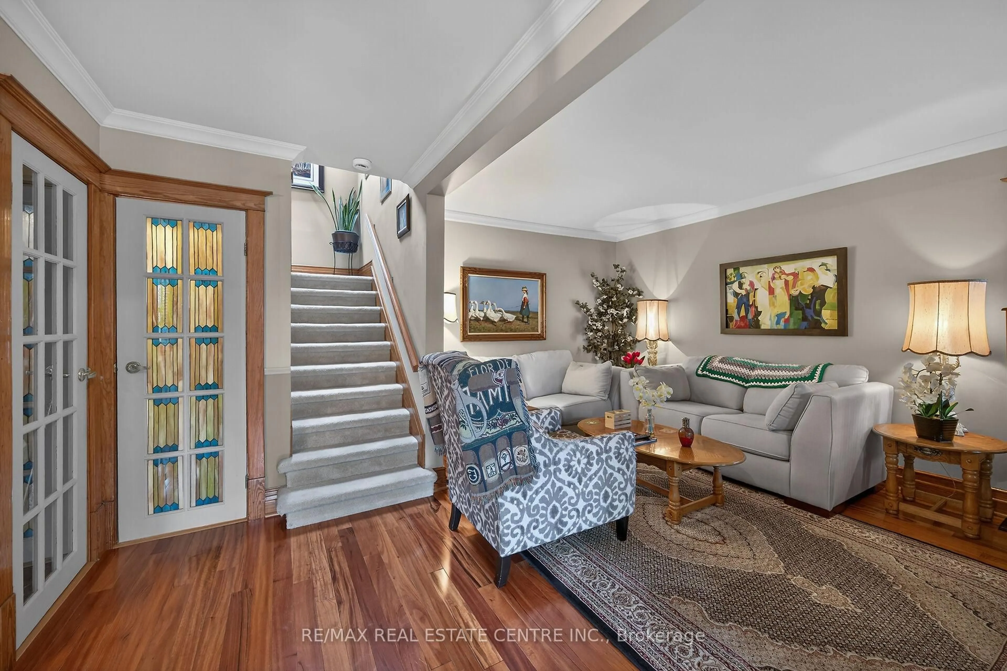 Unknown for 3 Second St, Hamilton Ontario L8G 1R4