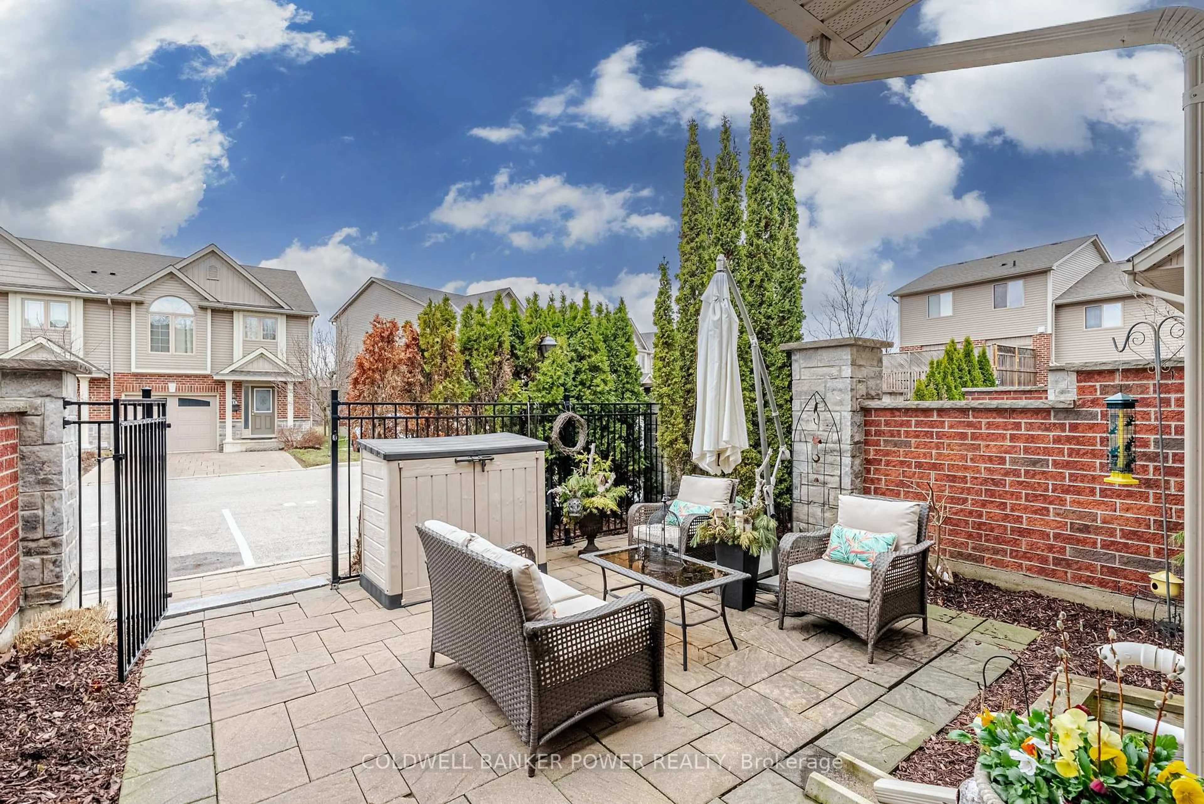 Patio, street for 1010 FANSHAWE PARK Rd #165, London North Ontario N5X 0K9