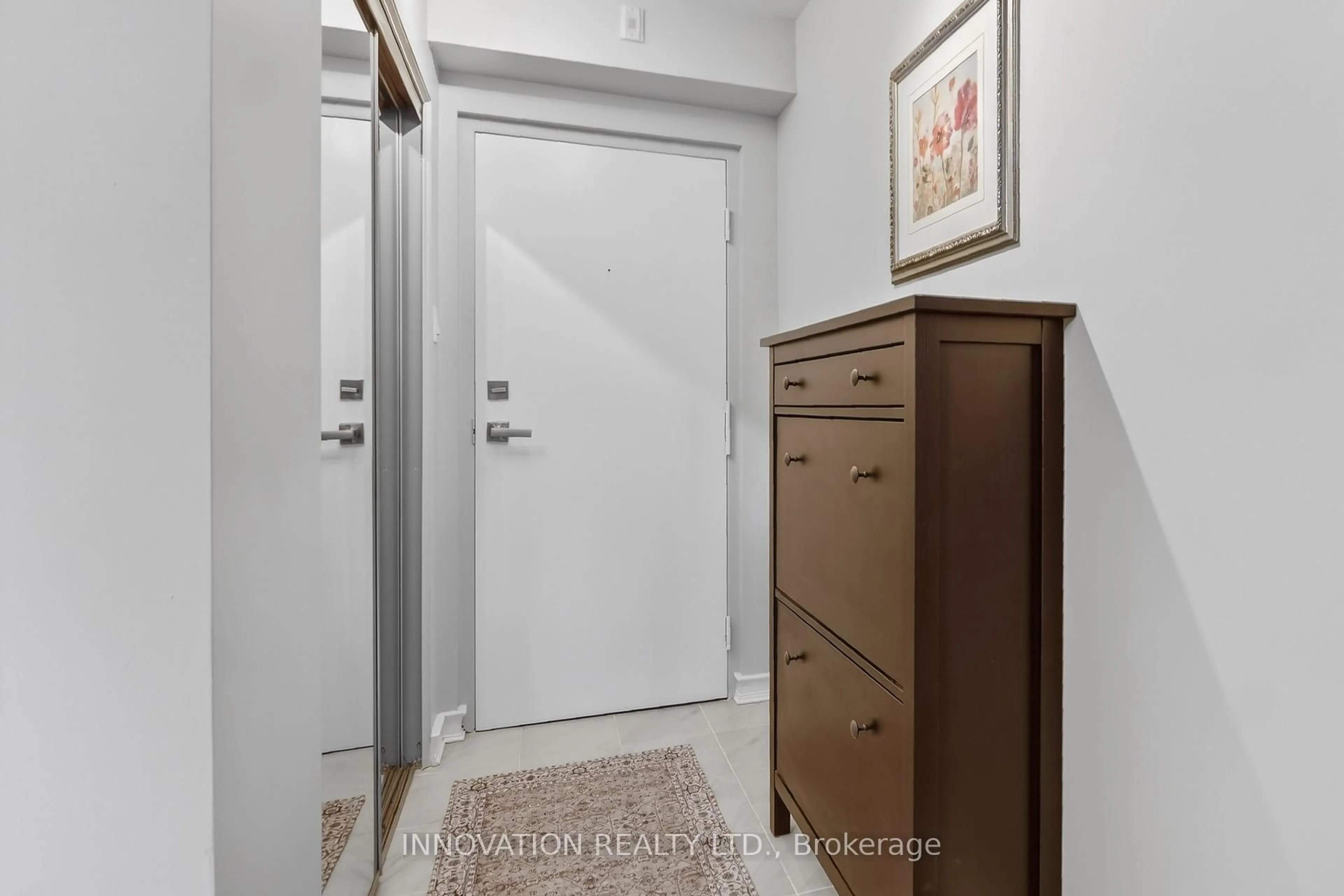 Indoor entryway for 15 Findlay Ave #108, Carleton Place Ontario K7C 4A2
