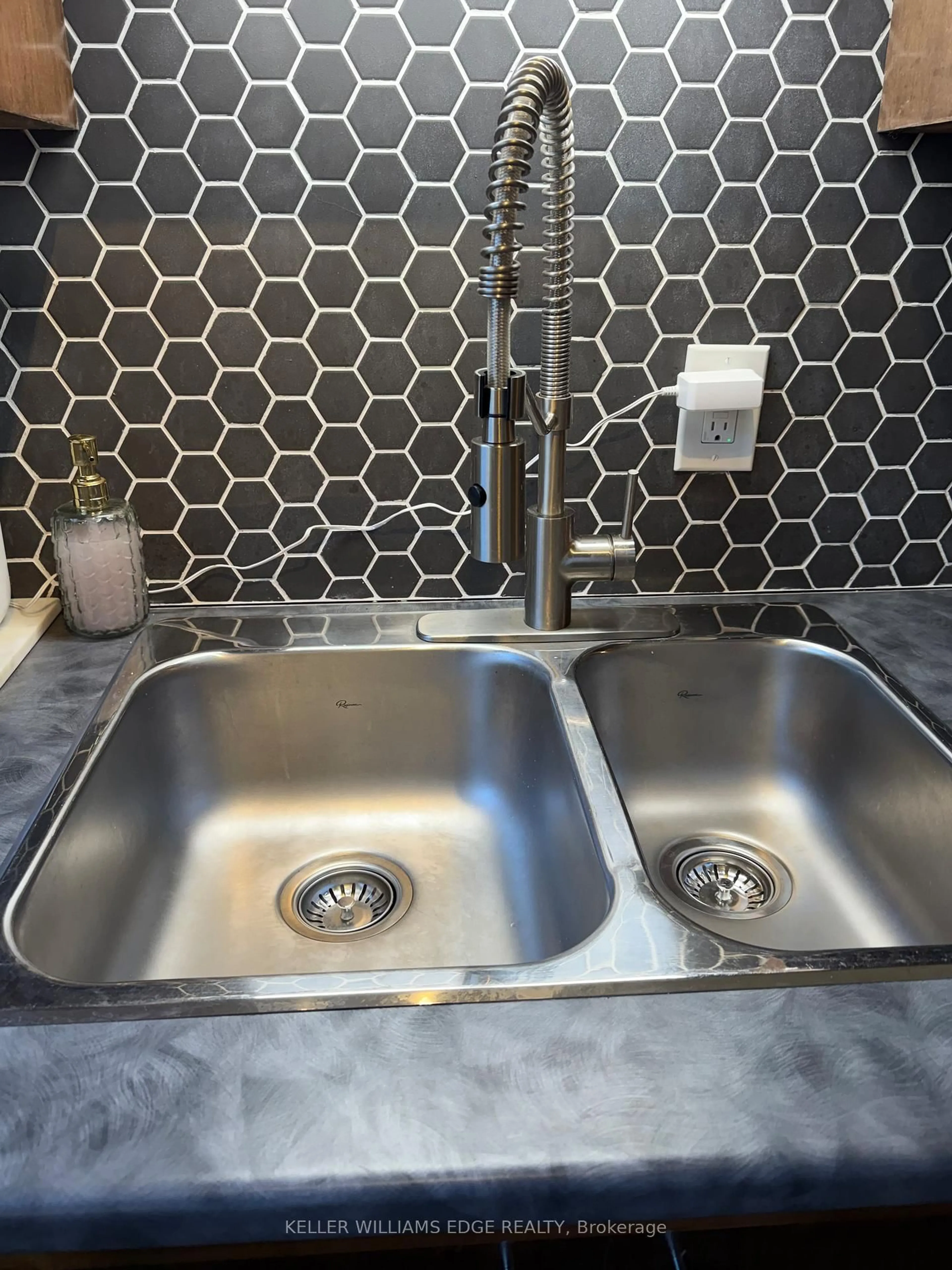 Contemporary kitchen, ceramic/tile floor for 3 Tiffany Pl #3, Quinte West Ontario K8V 6A3