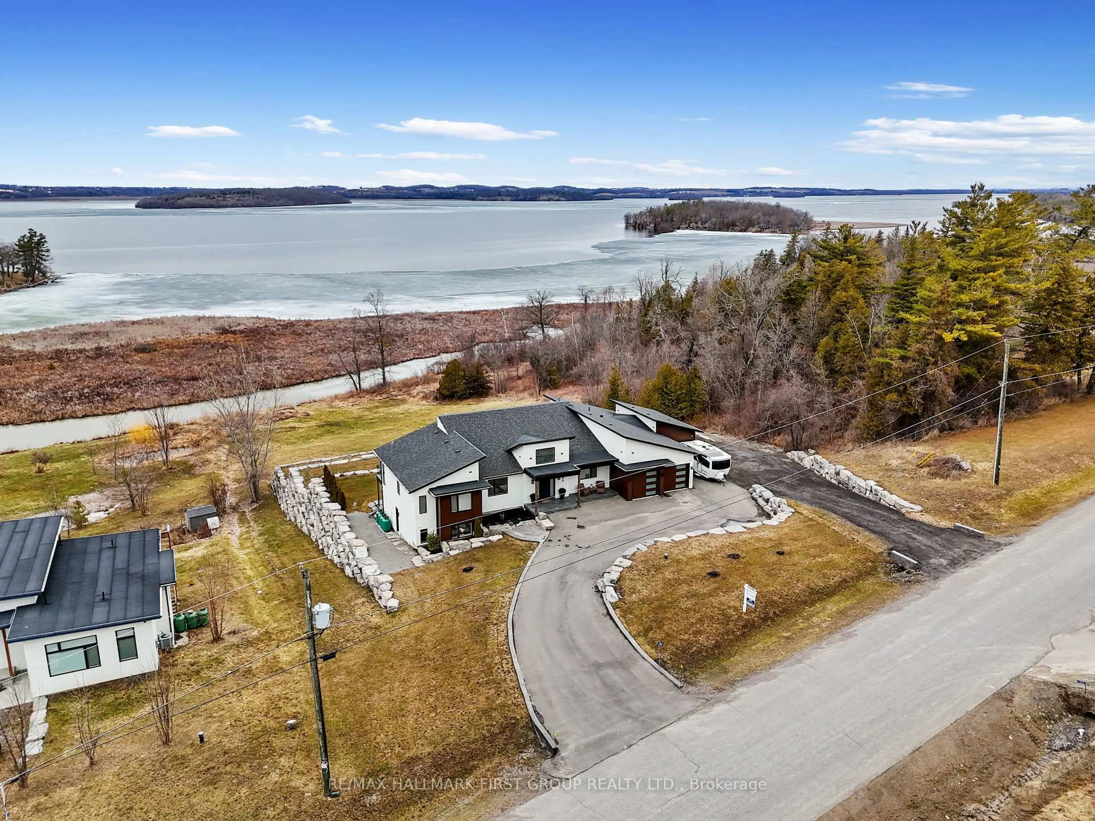 A pic from outside/outdoor area/front of a property/back of a property/a pic from drone, water/lake/river/ocean view for 184 Parkview Dr, Alnwick/Haldimand Ontario K0K 2G0
