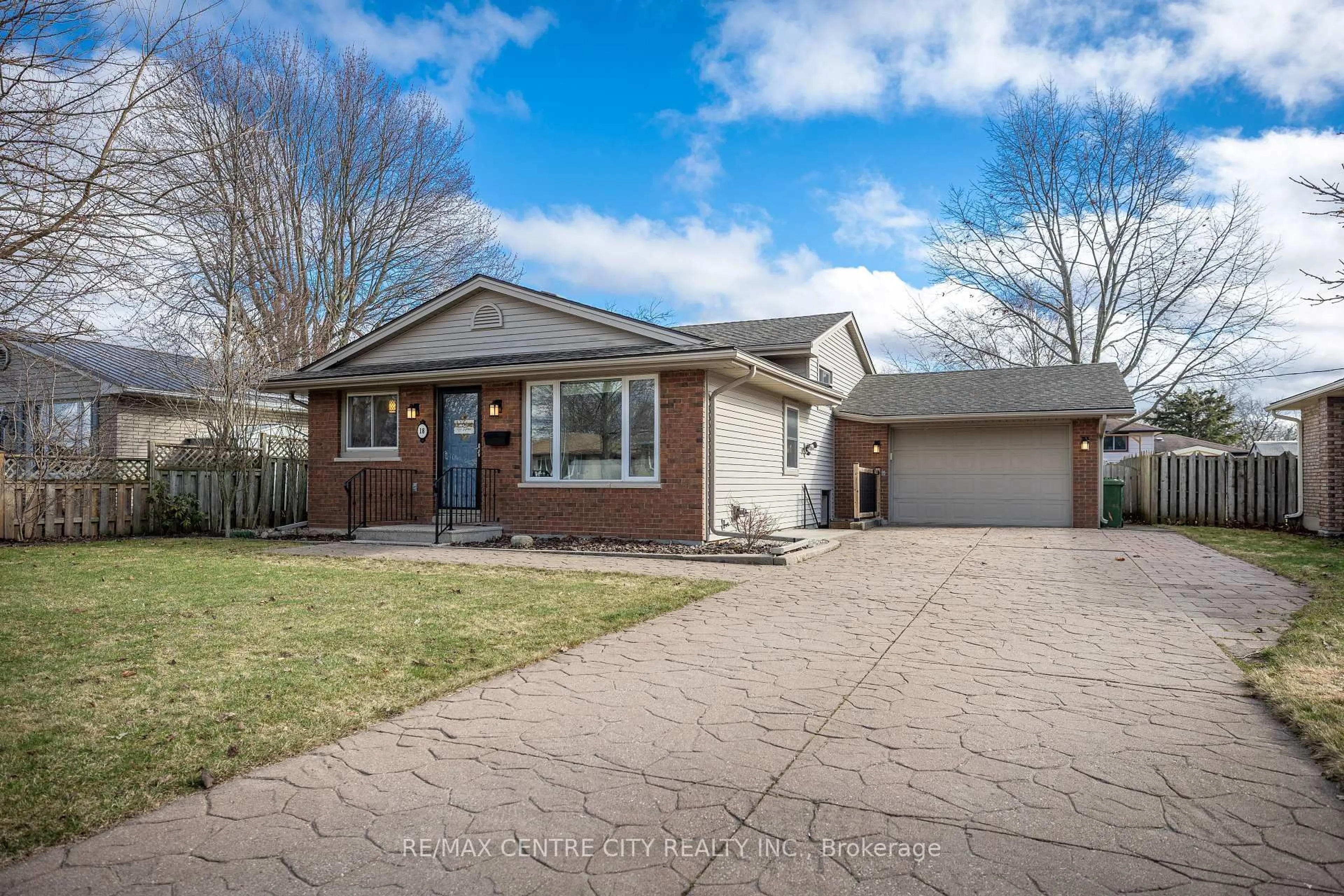 Home with brick exterior material, street for 18 HIGHVIEW Dr, St. Thomas Ontario N5R 5E8