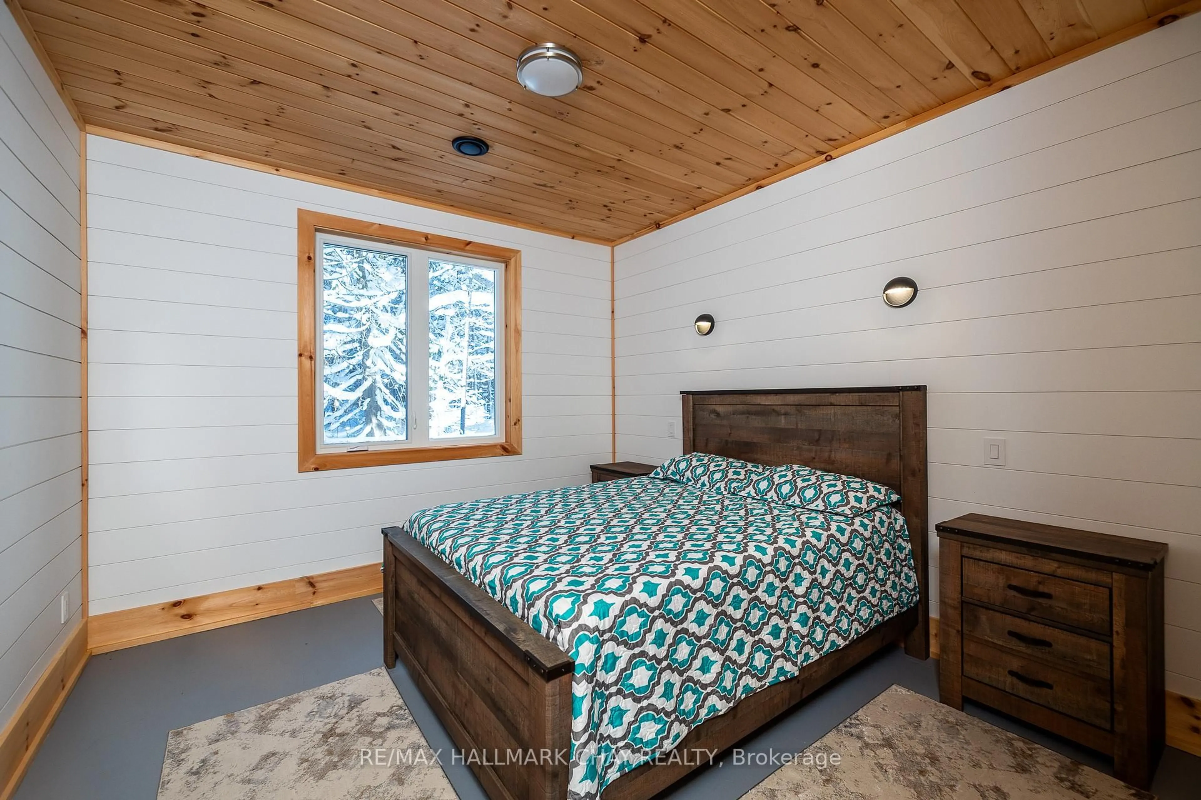 Bedroom with bed, unknown for 27 Whippoorwill Rd, Northern Bruce Peninsula Ontario N0H 1W0
