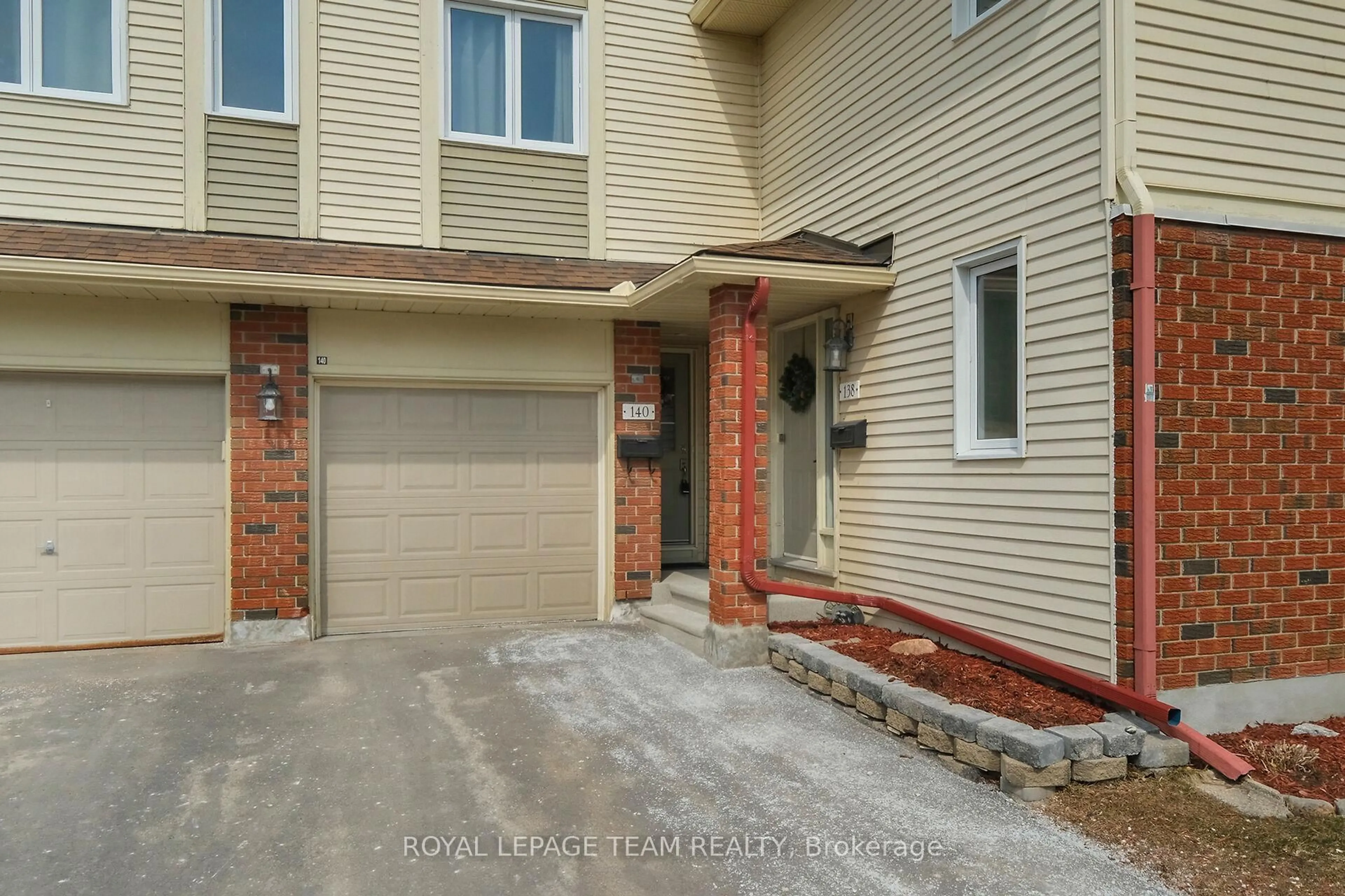 Unknown for 140 Rushford Private #40, Ottawa Ontario K1T 3E2