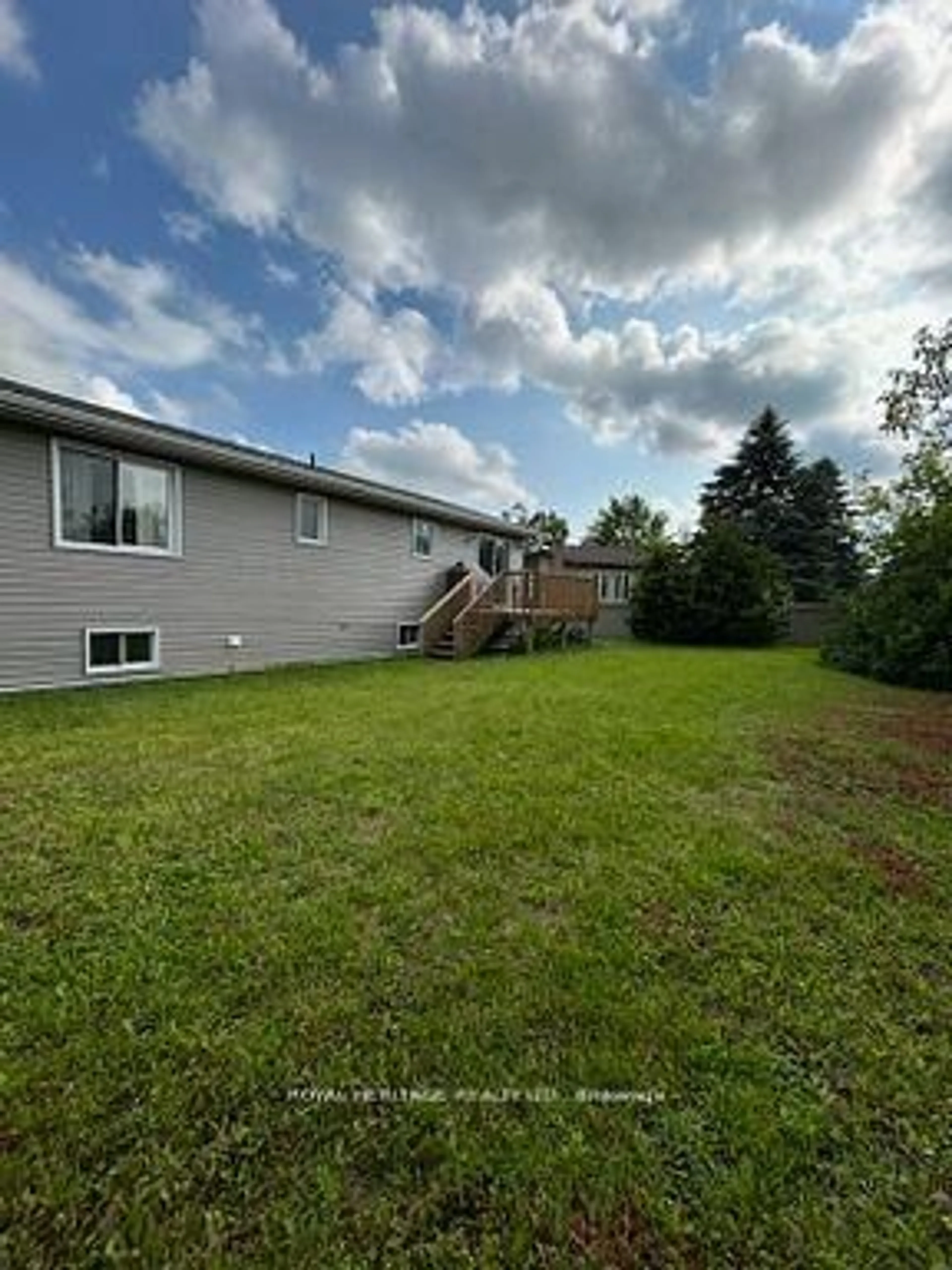 A pic from outside/outdoor area/front of a property/back of a property/a pic from drone, unknown for 12 Juniper Crt, Kawartha Lakes Ontario K0M 1A0