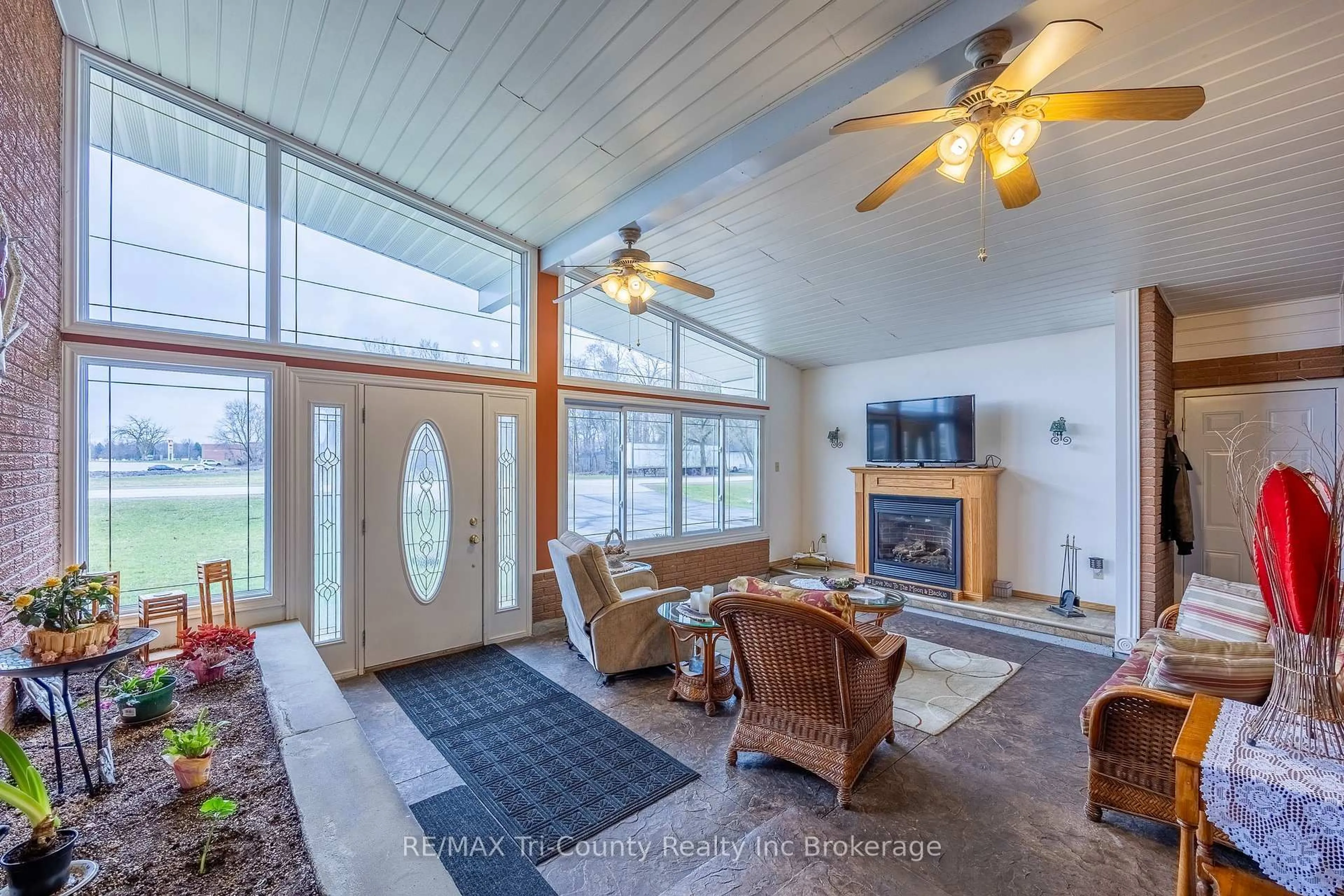 Unknown for 124687 MALL Rd, Norwich Ontario N4G 2T2