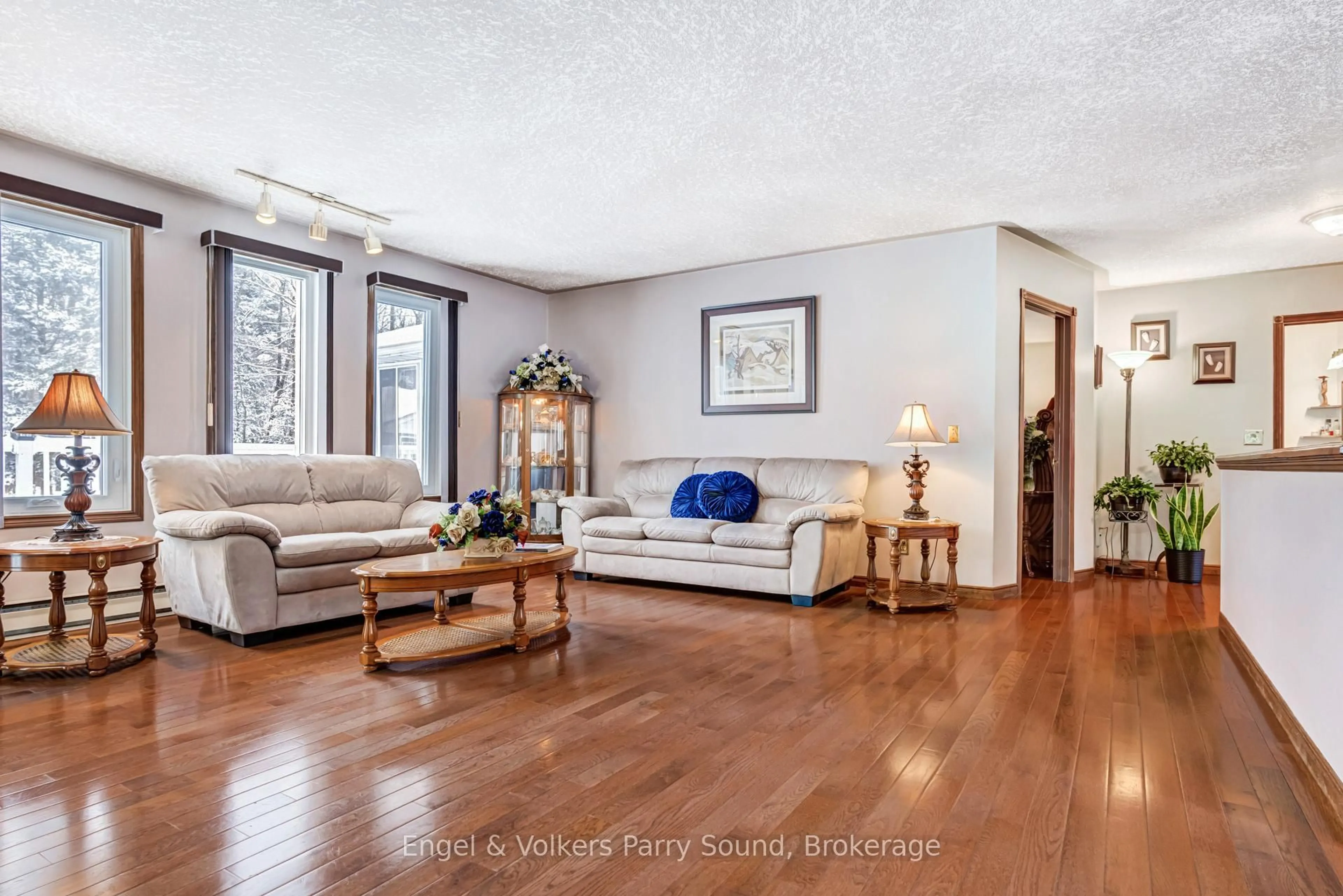 Living room with furniture, unknown for 3 Squirrel Ave, McDougall Ontario P2A 2W7