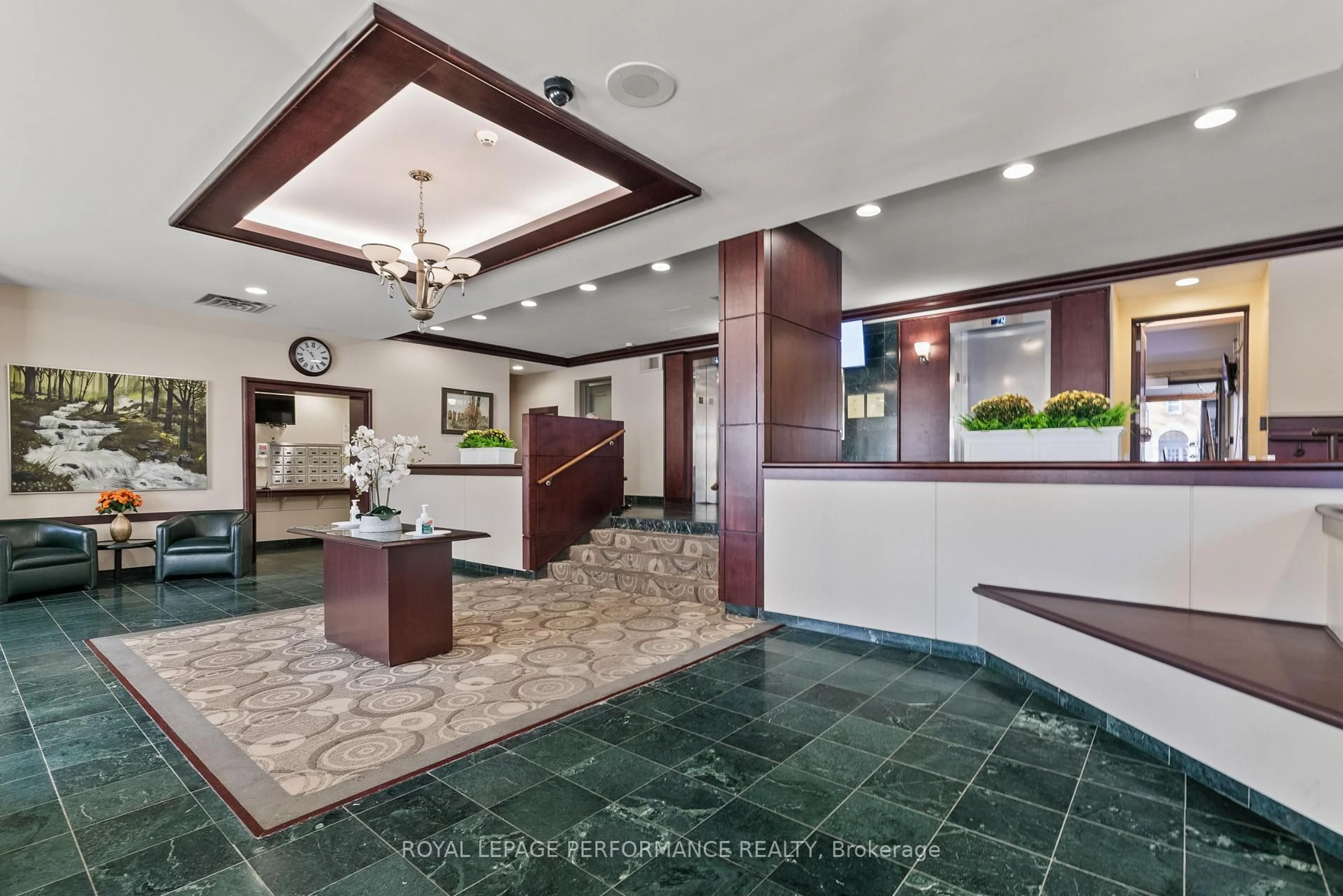 Lobby for 200 Lafontaine Ave #Unit #407, Ottawa Ontario K1L 8K8
