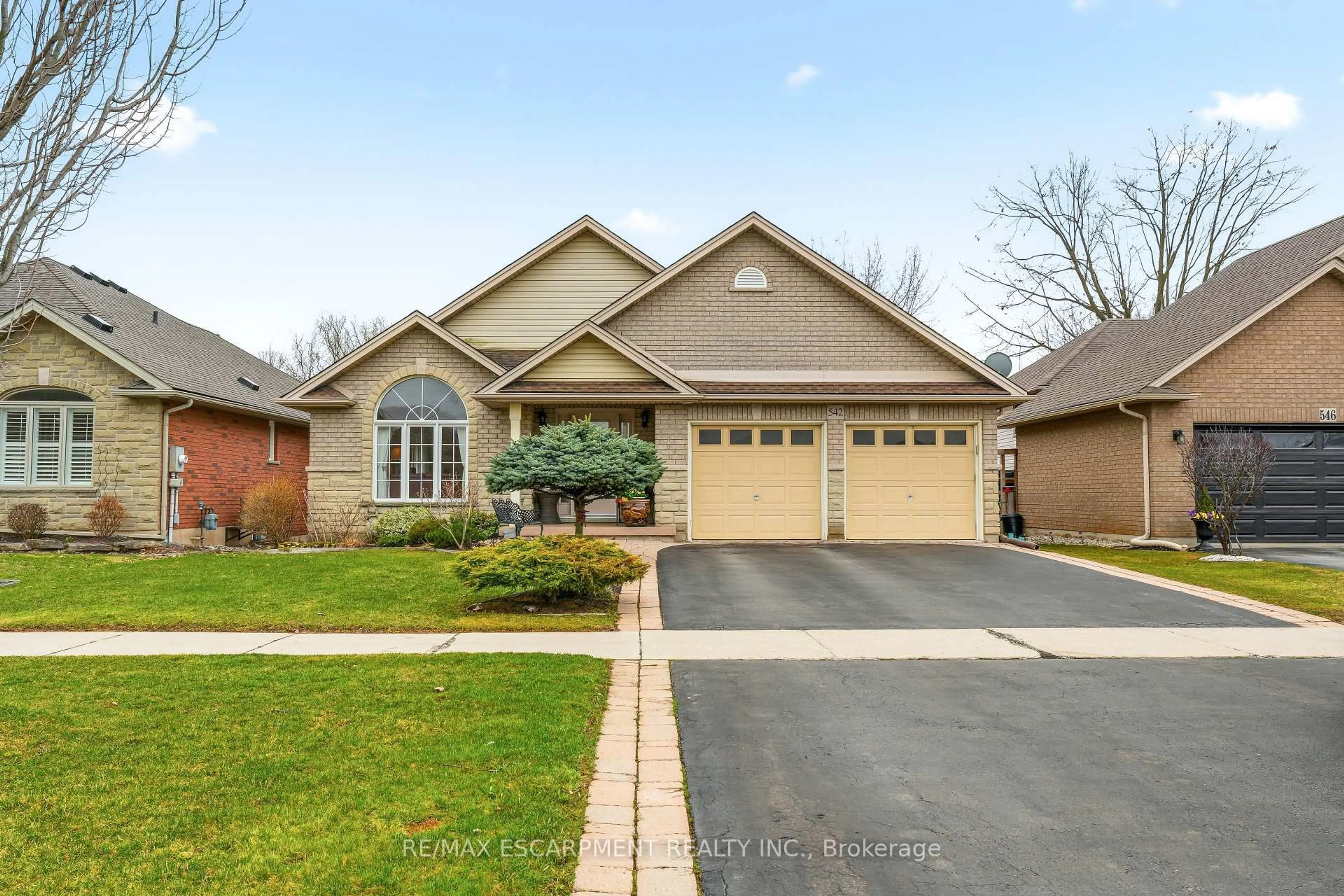 Home with brick exterior material, street for 542 Jerseyville Rd, Hamilton Ontario L9G 3L5