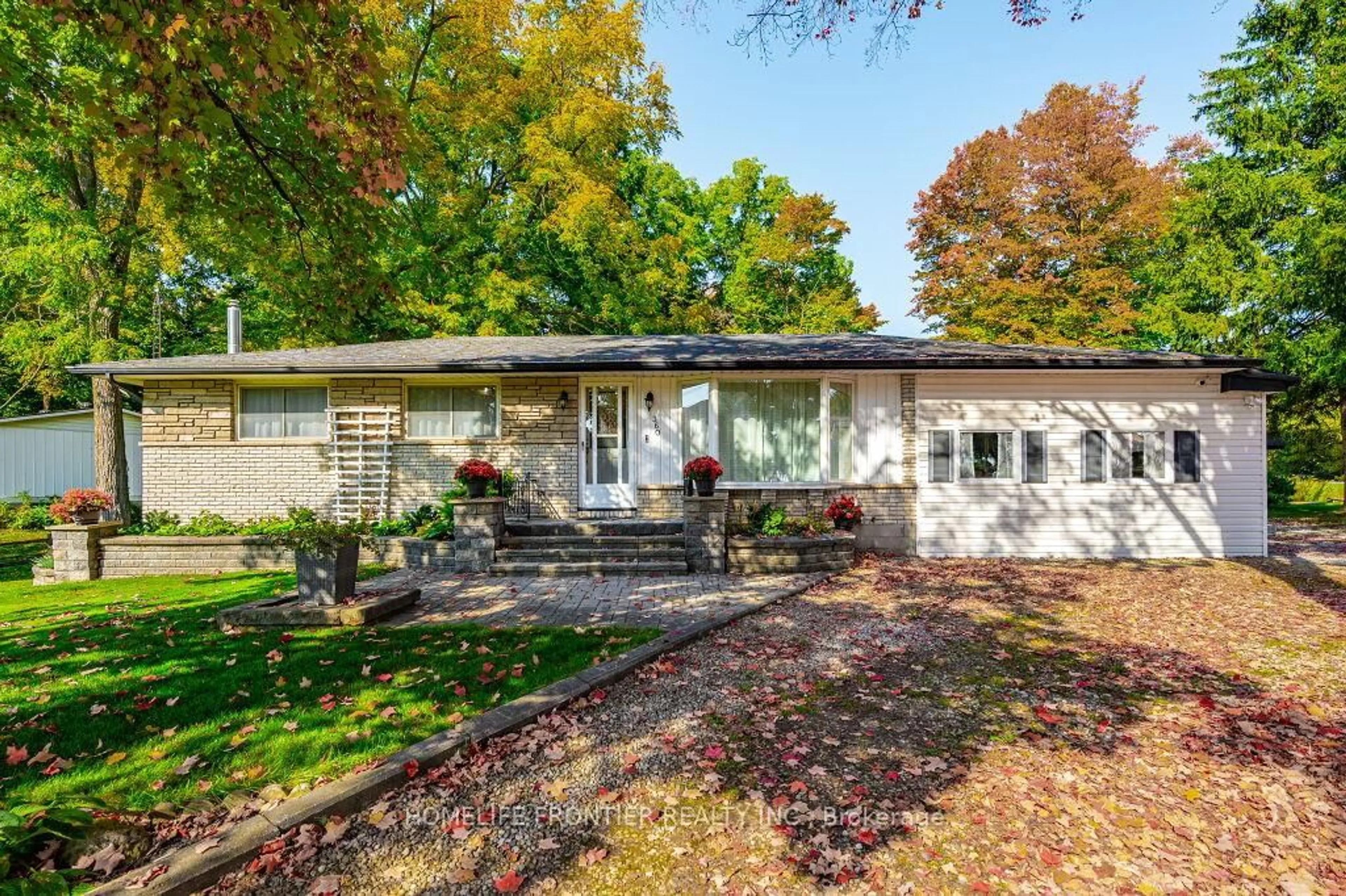 Home with vinyl exterior material, street for 360 Colborne St, Centre Wellington Ontario N0B 1S0