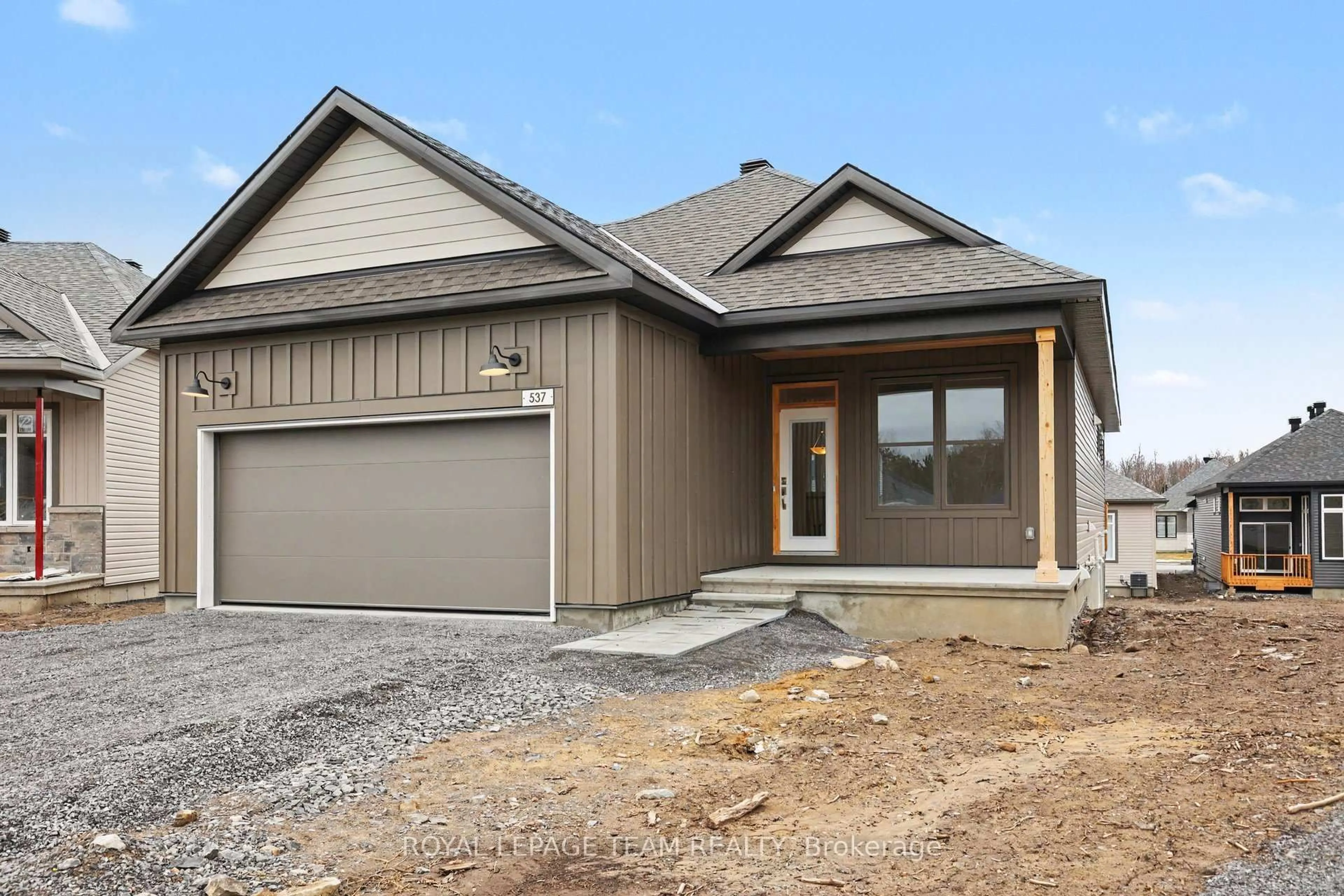 Home with brick exterior material, street for 537 Swinley Cres, North Grenville Ontario K0G 1J0