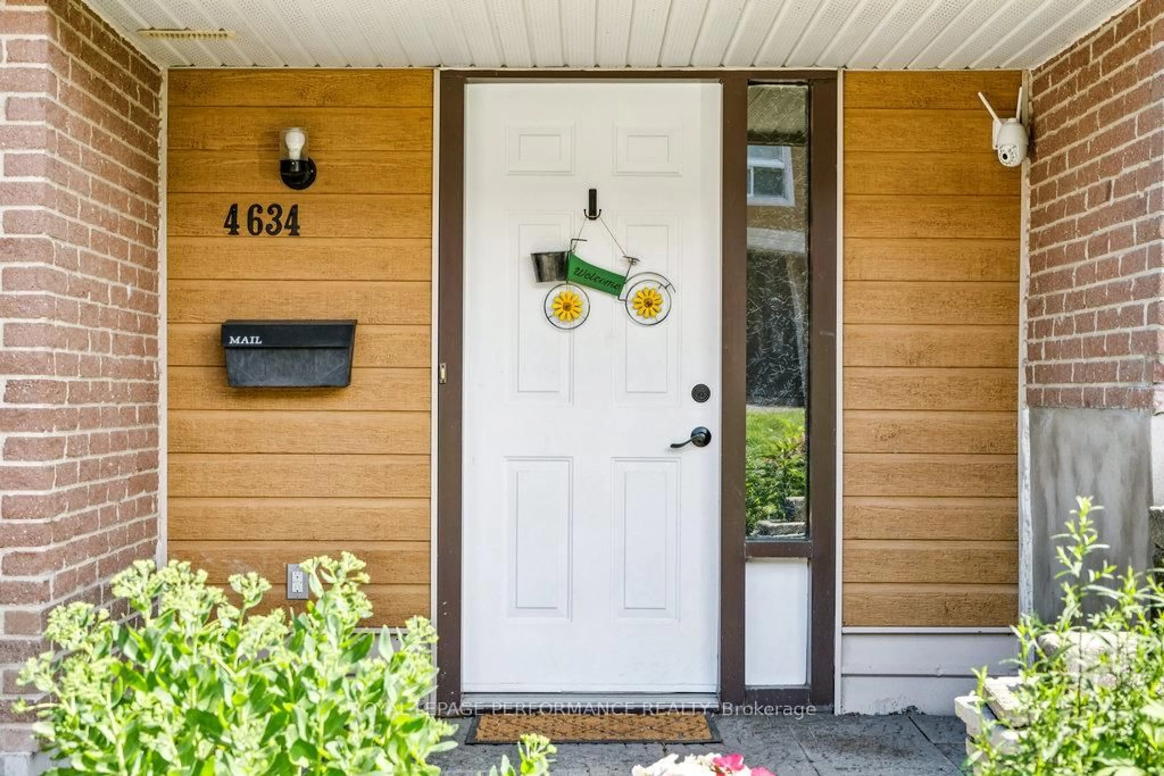 Home with vinyl exterior material, street for 4634 Cosmic Pl #74, Ottawa Ontario K1B 4R8