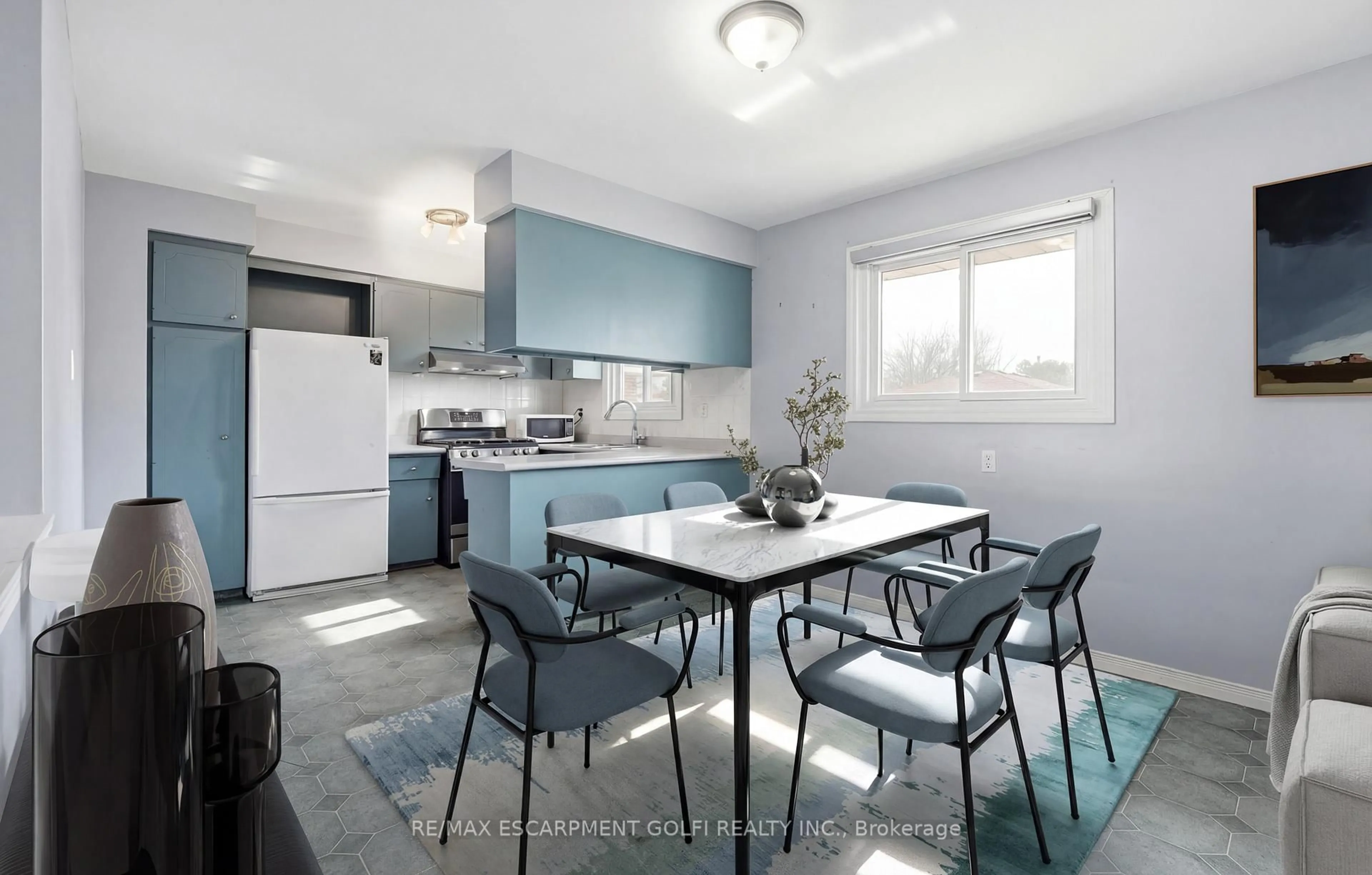 Open concept kitchen, unknown for 30 Morning Dew Dr, Brantford Ontario N3R 3P2