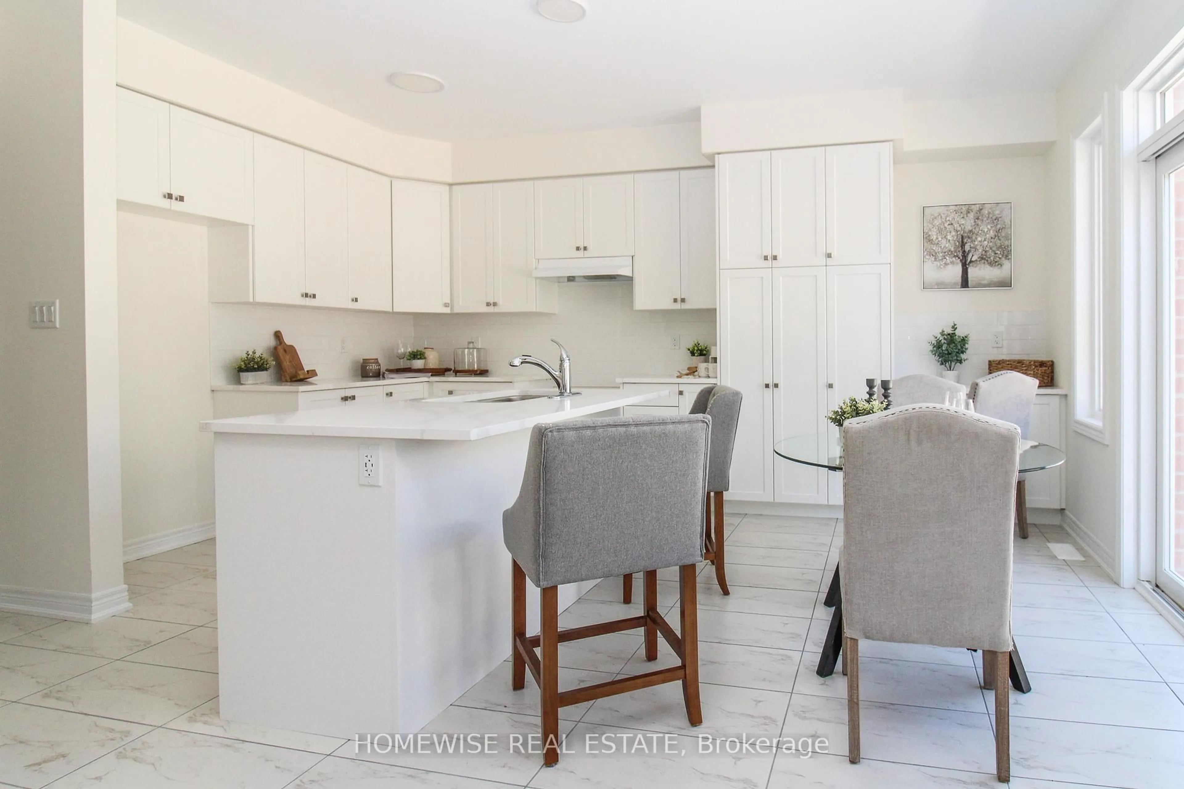 Open concept kitchen, ceramic/tile floor for 514 Clayton Ave, Peterborough Ontario K9K 0H5