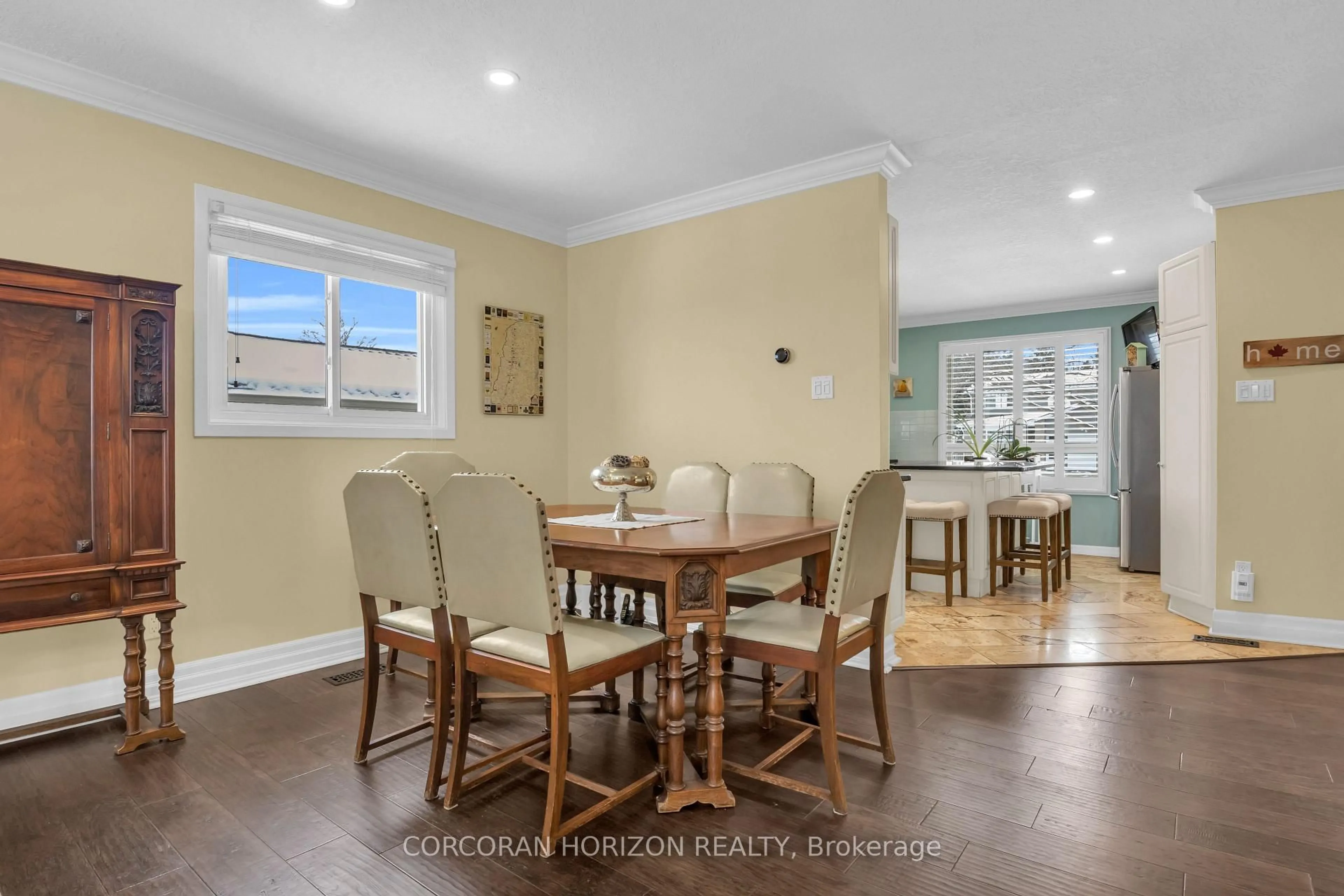 Dining room, unknown for 197 Autumn Hill Cres, Kitchener Ontario N2N 1K9