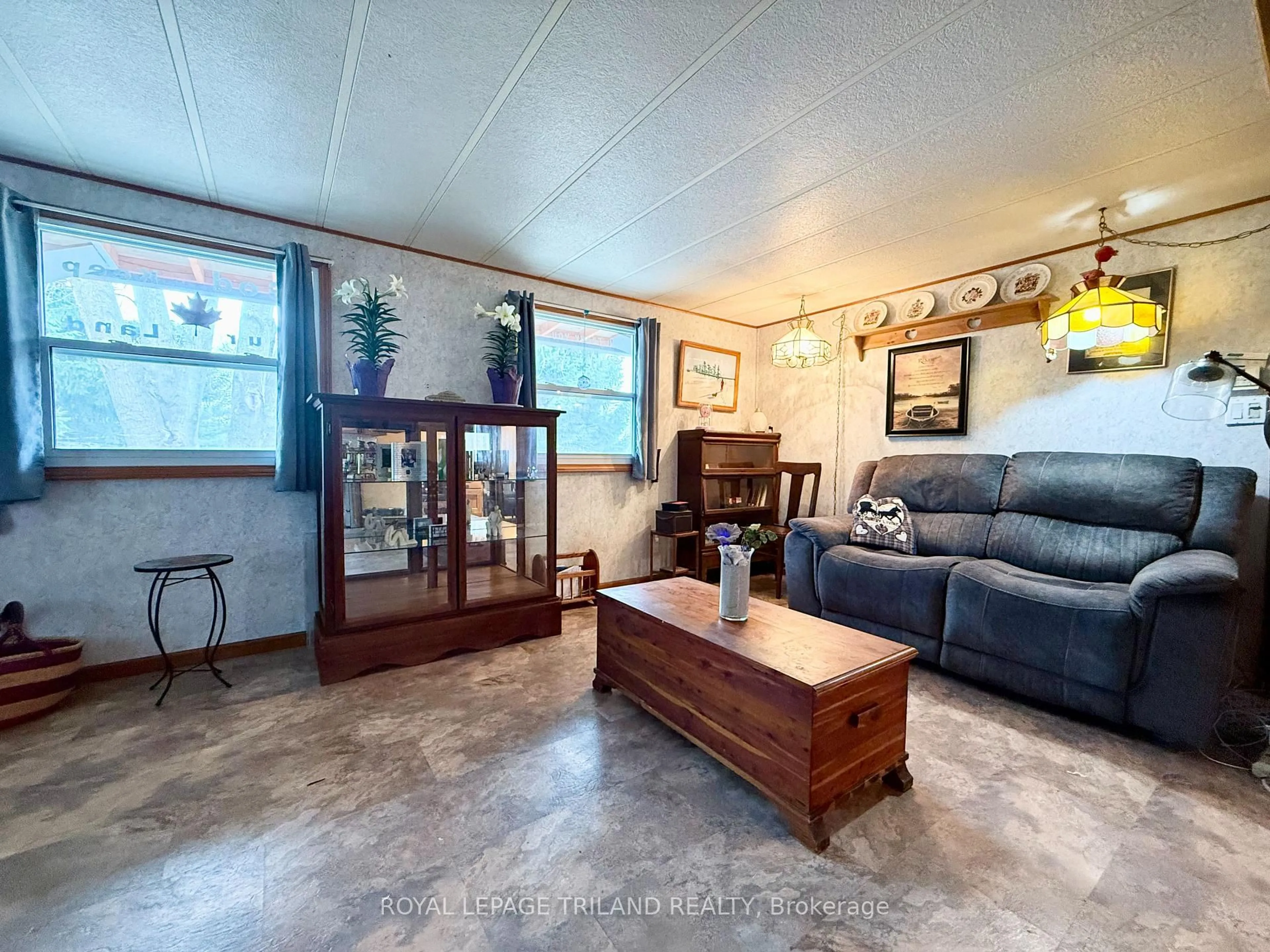 Living room with furniture, unknown for 194936 19th Line #350, Zorra Ontario N0M 2M0