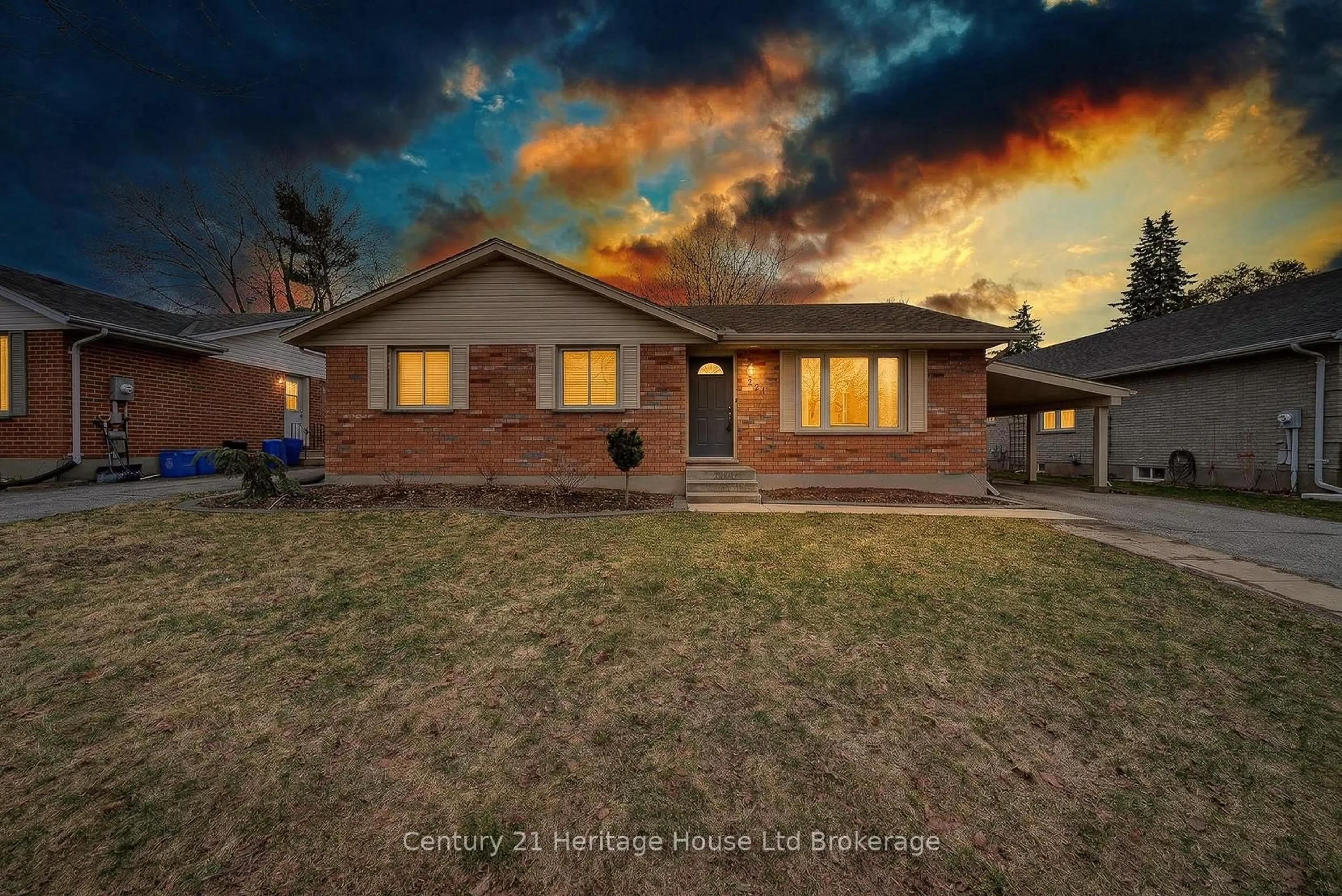 Home with brick exterior material, street for 441 Ojibway St, Woodstock Ontario N4T 1G7