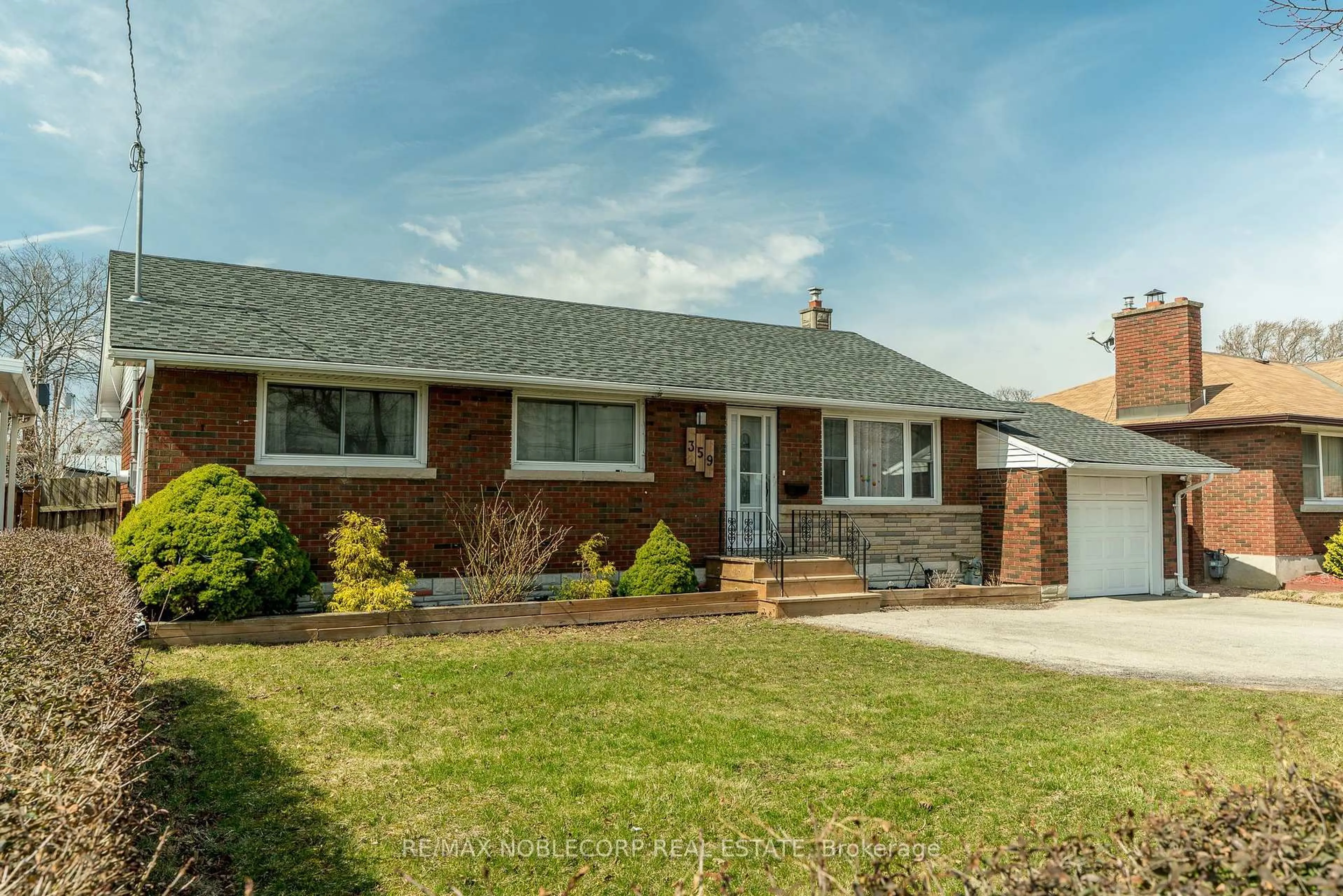 Home with brick exterior material, street for 359 Bunting Dr, St. Catharines Ontario L2M 3Y5