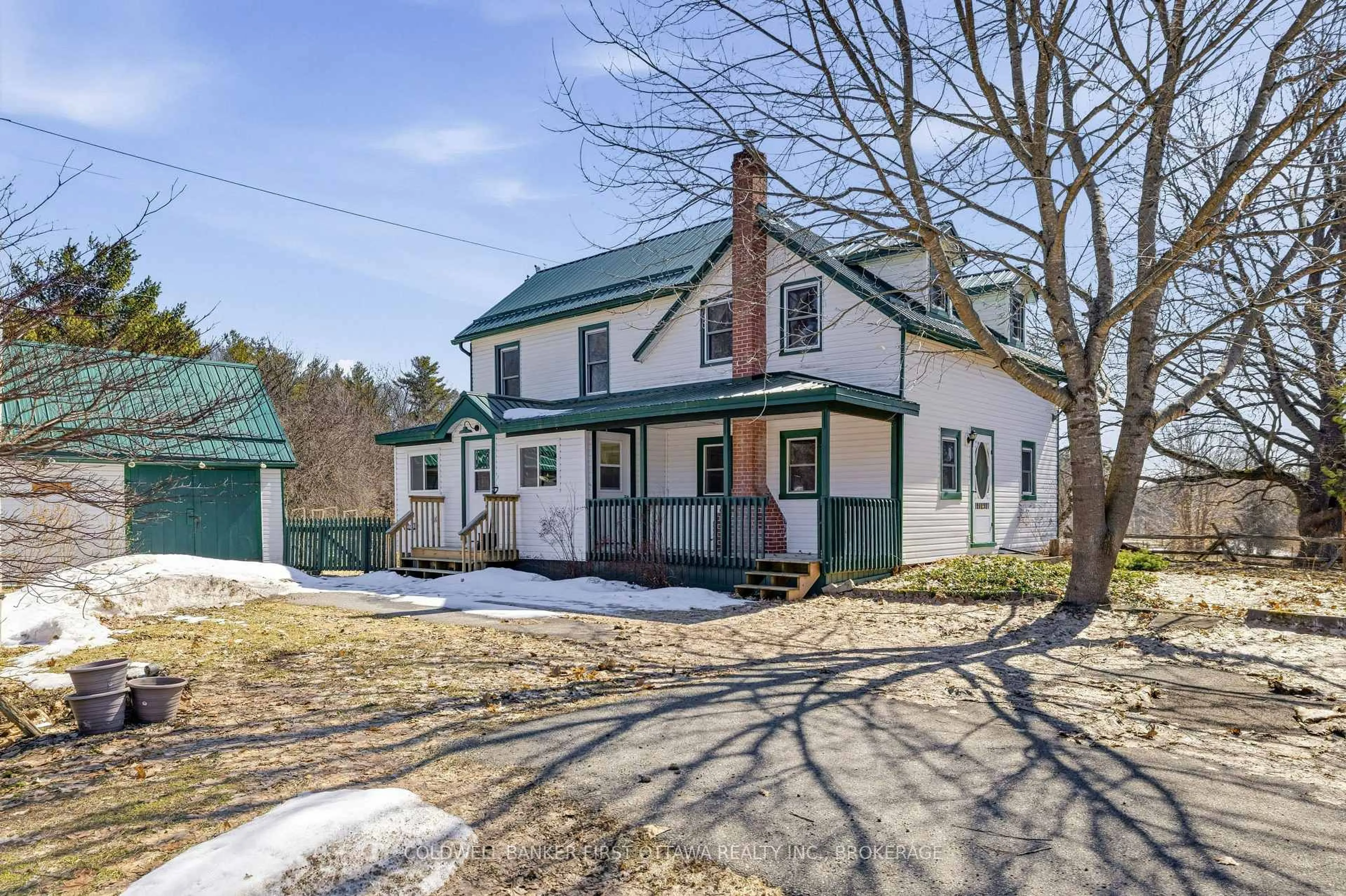 A pic from outside/outdoor area/front of a property/back of a property/a pic from drone, street for 718 Jones Falls Rd, Rideau Lakes Ontario K0G 1E0