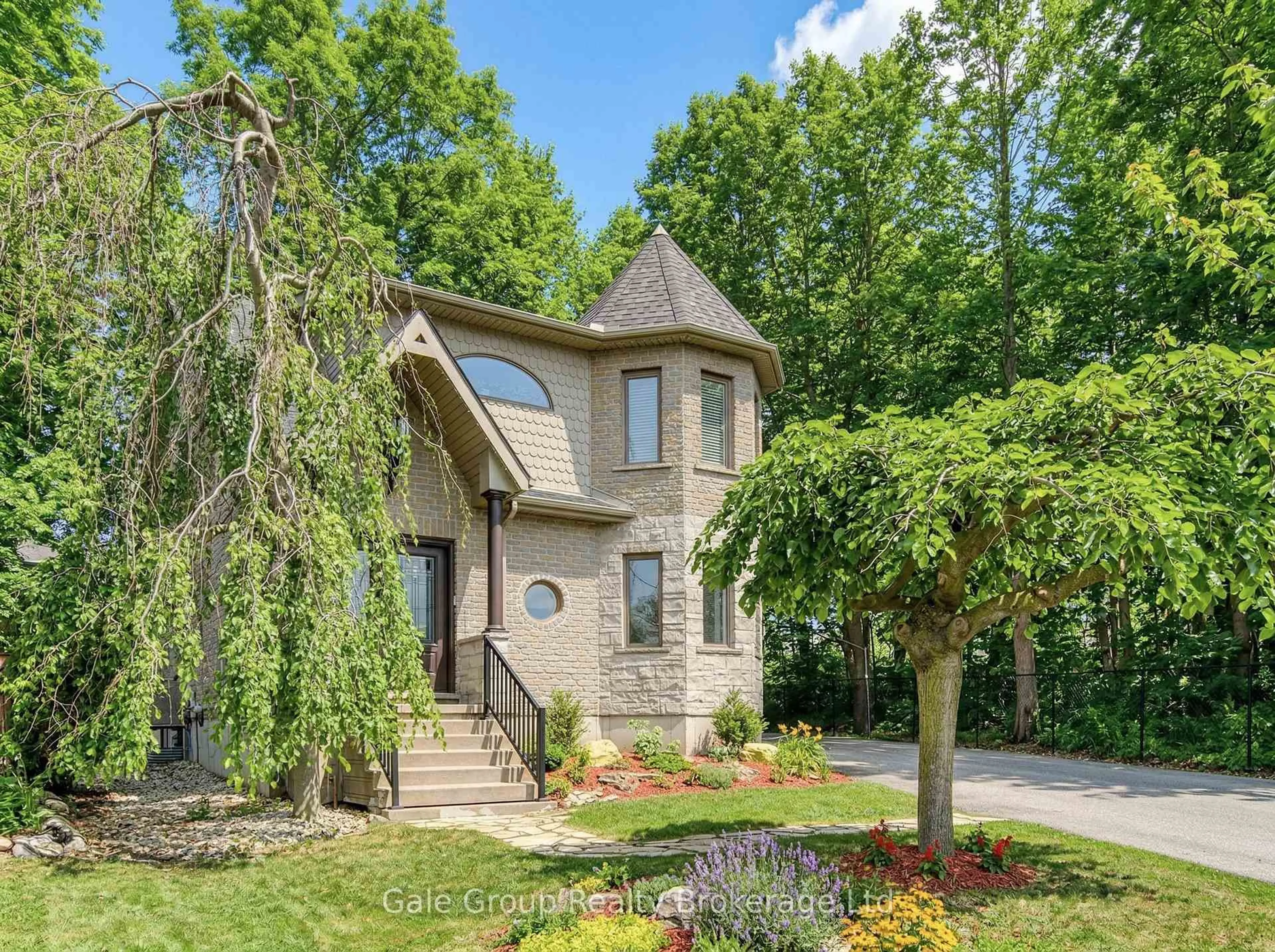 Home with brick exterior material, street for 36 Potters Way, Woodstock Ontario N4S 8Z5