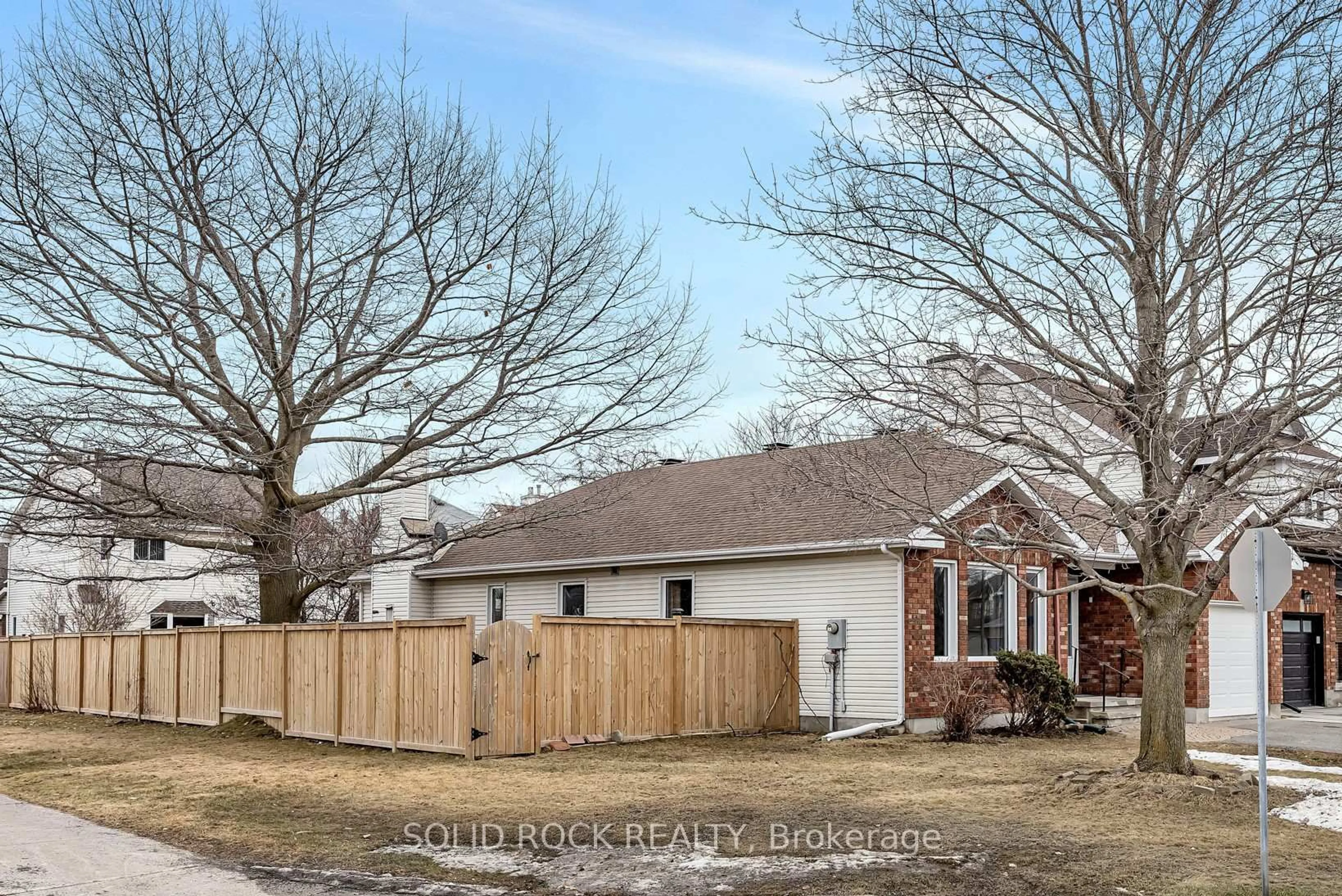 A pic from outside/outdoor area/front of a property/back of a property/a pic from drone, street for 2 Newborough Cres, Ottawa Ontario K2G 6A2