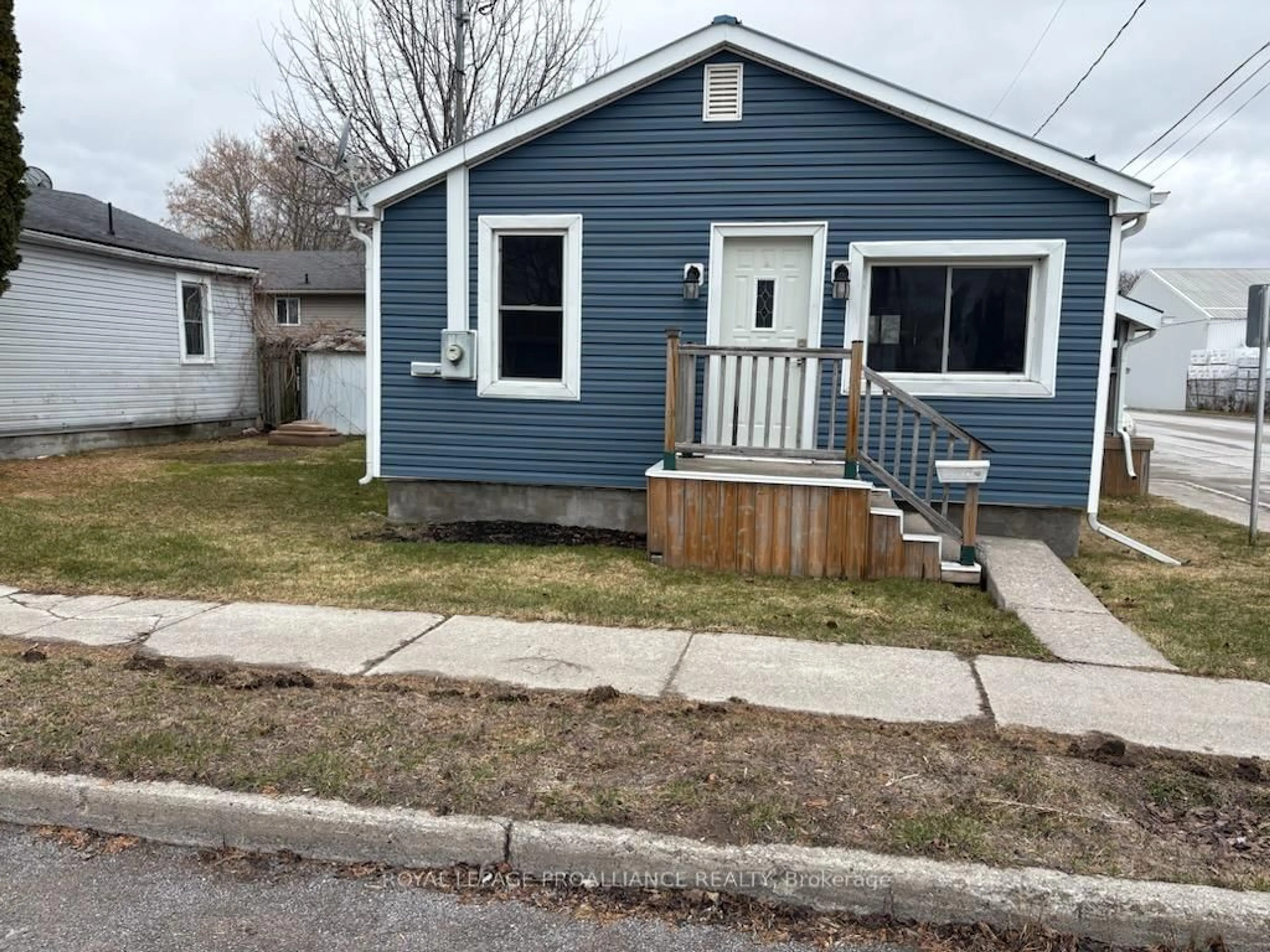 Home with vinyl exterior material, street for 48 Bentinck St, Quinte West Ontario K8V 4E3