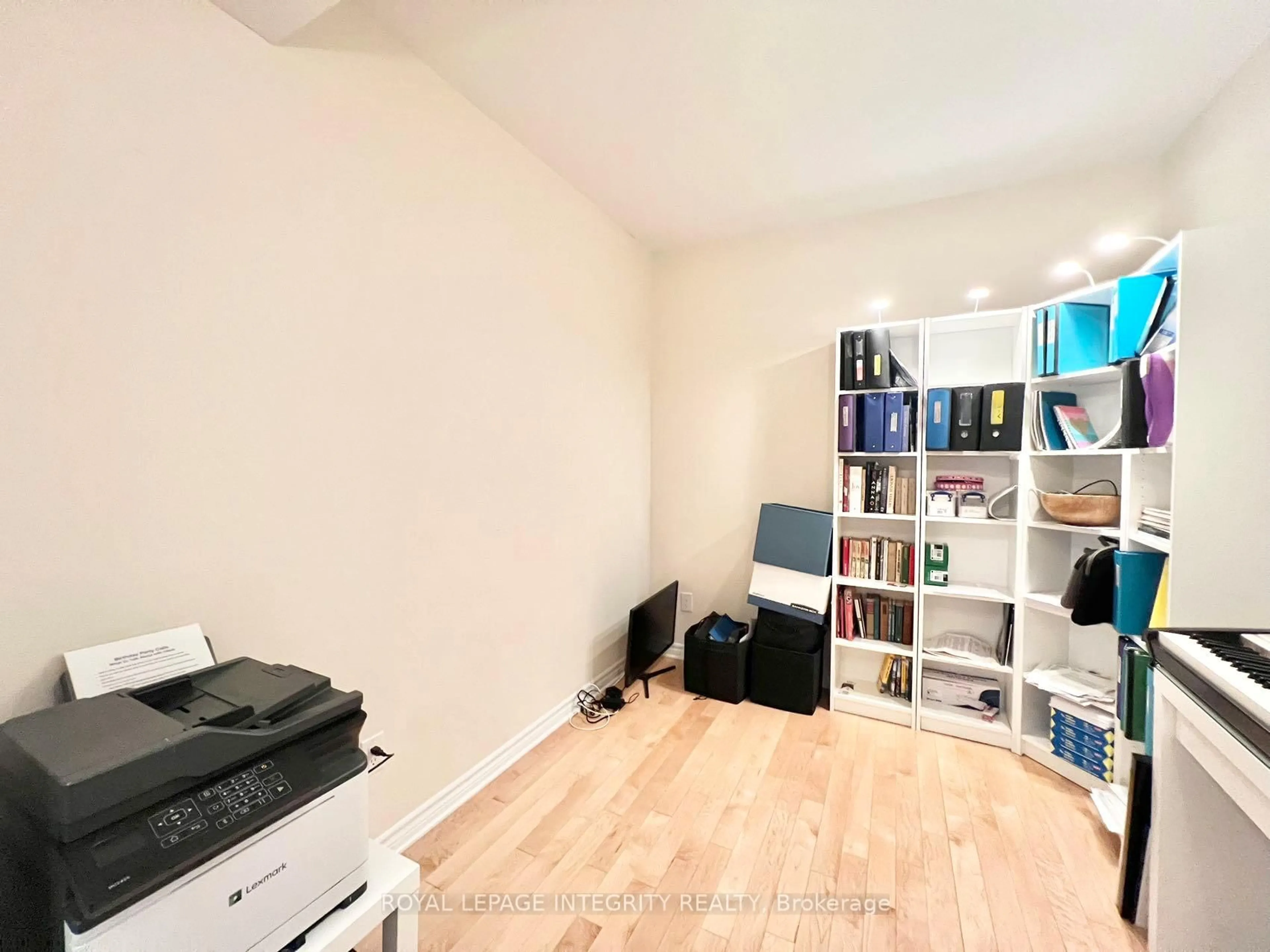 A pic of a room for 160 Guelph Private #101, Ottawa Ontario K2T 0J4