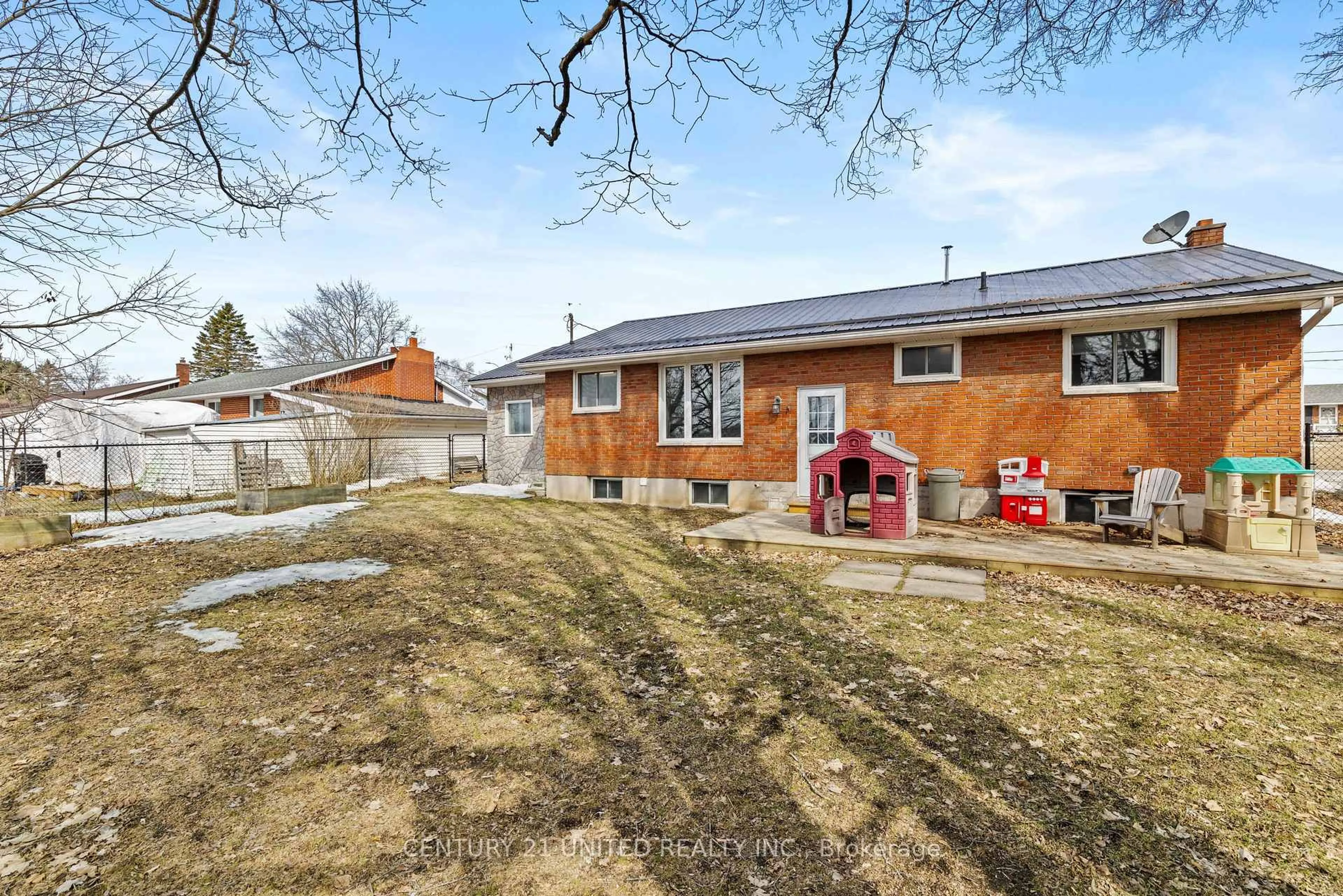 Unknown for 8 Mclean Ave, Havelock-Belmont-Methuen Ontario K0L 1Z0