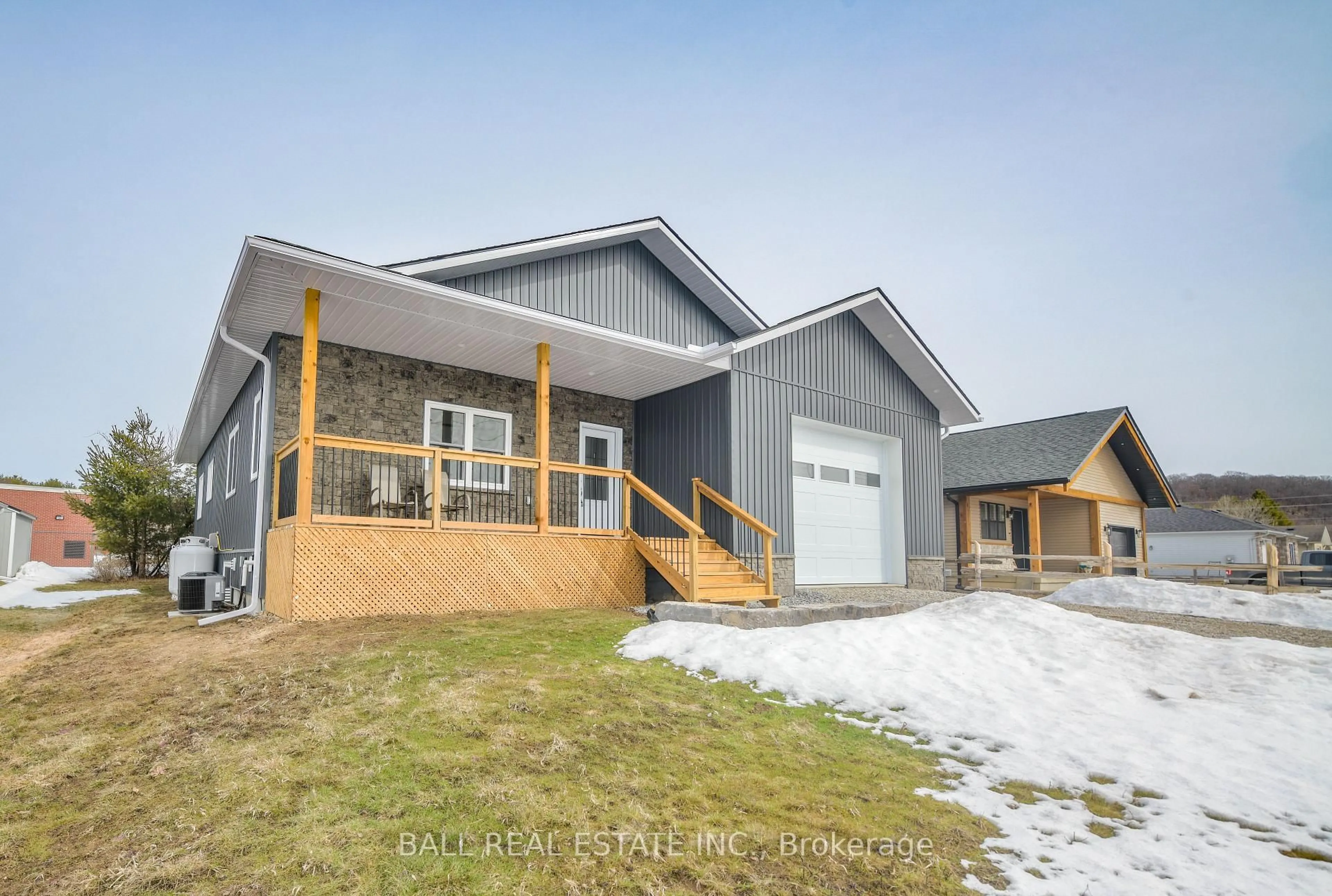 Home with vinyl exterior material, unknown for 9 Williams Dr, Bancroft Ontario K0L 1C0