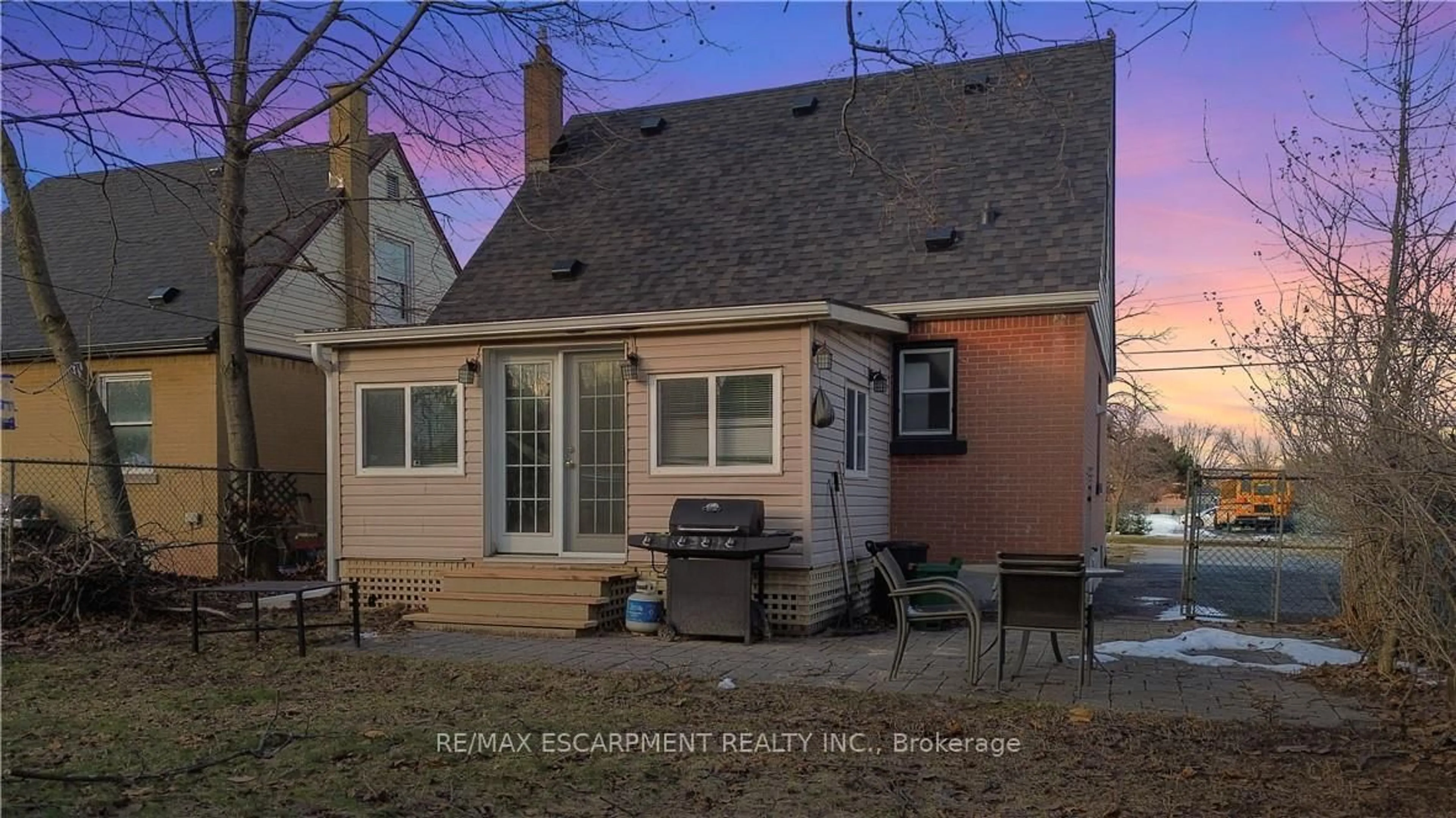 Unknown for 776 BRITANNIA Ave, Hamilton Ontario L8H 2B5