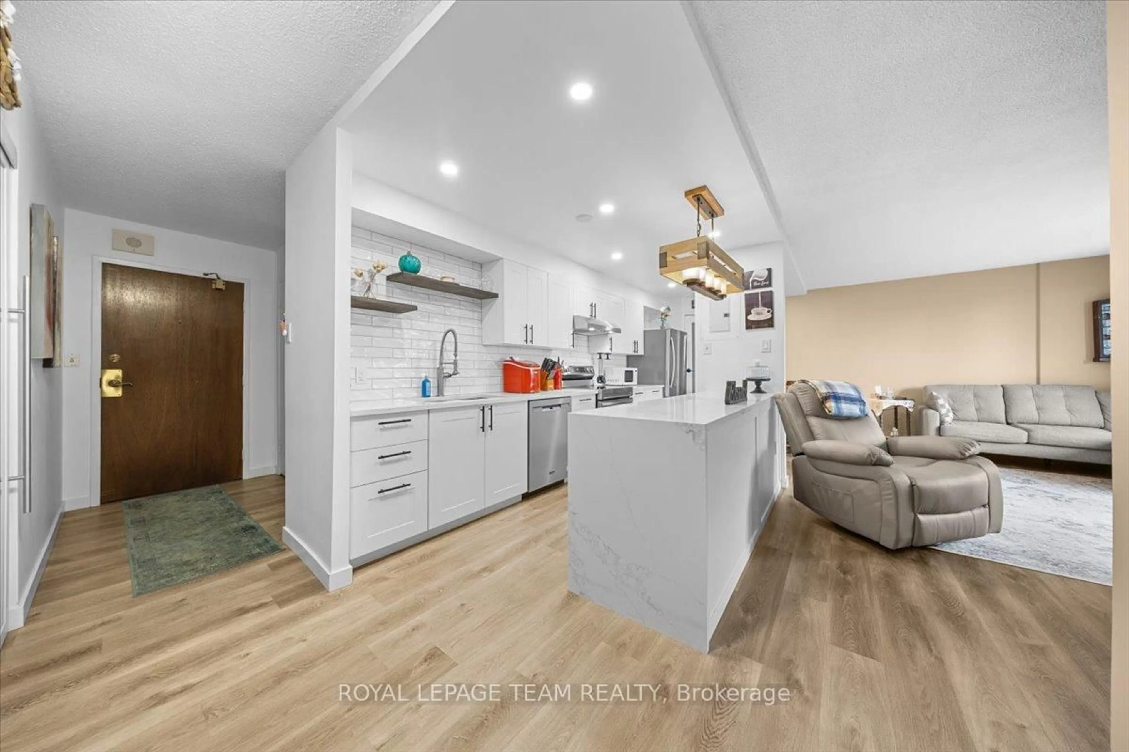 Open concept kitchen, unknown for 1025 Richmond Rd #204, Ottawa Ontario K2B 8G8