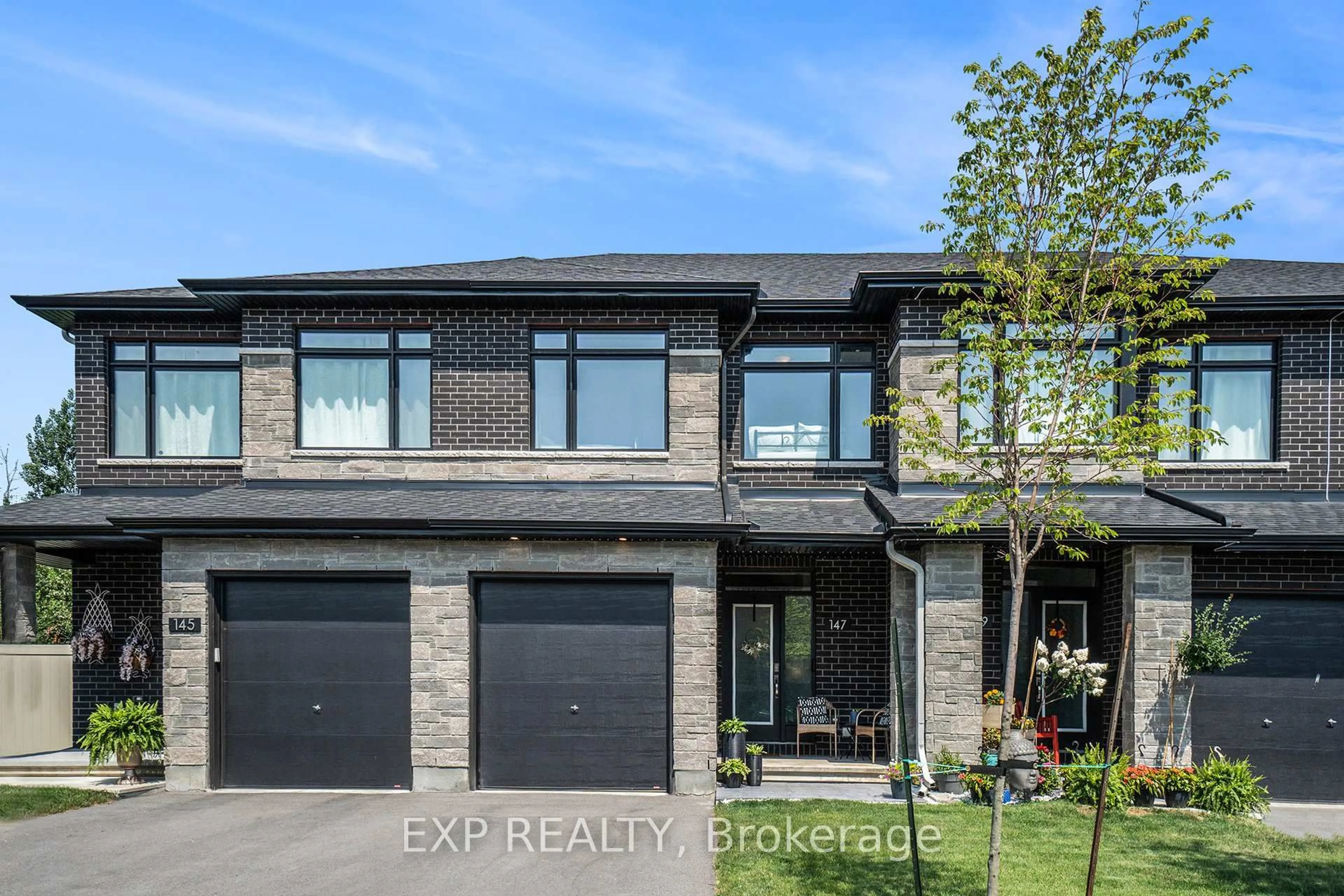 Home with brick exterior material, street for 147 Wabikon Cres, Ottawa Ontario K1X 0H8