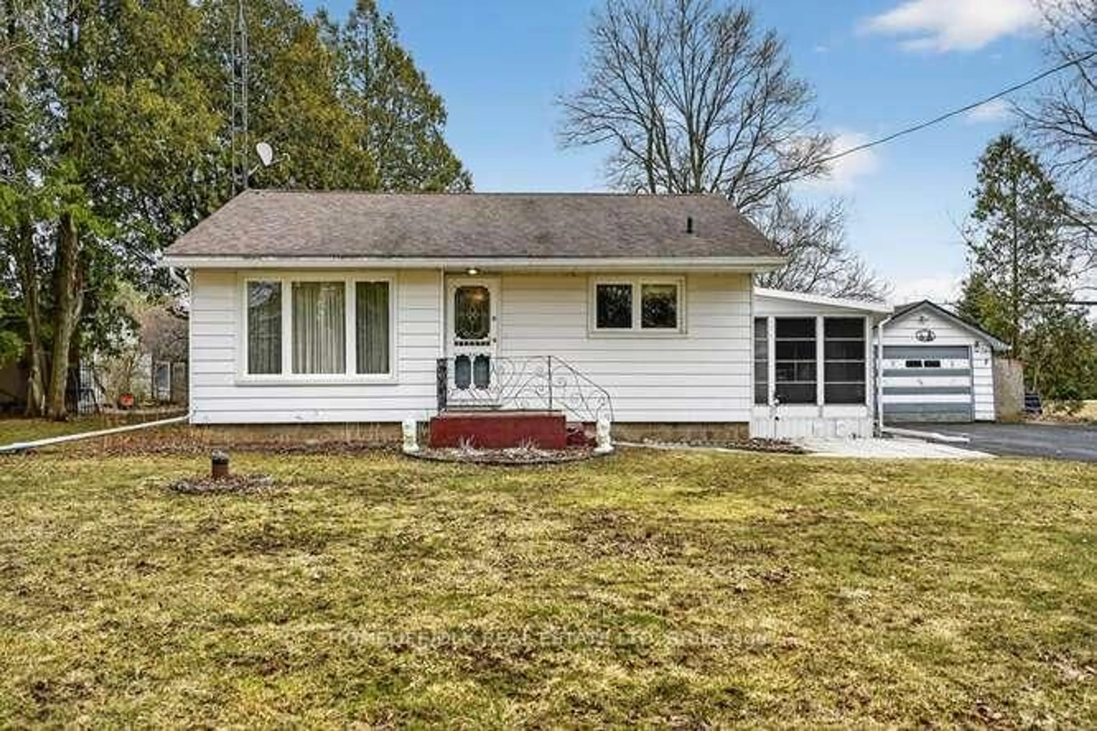 Home with vinyl exterior material, street for 1581 County Rd 2 Rd, Front of Yonge Ontario K0E 1R0